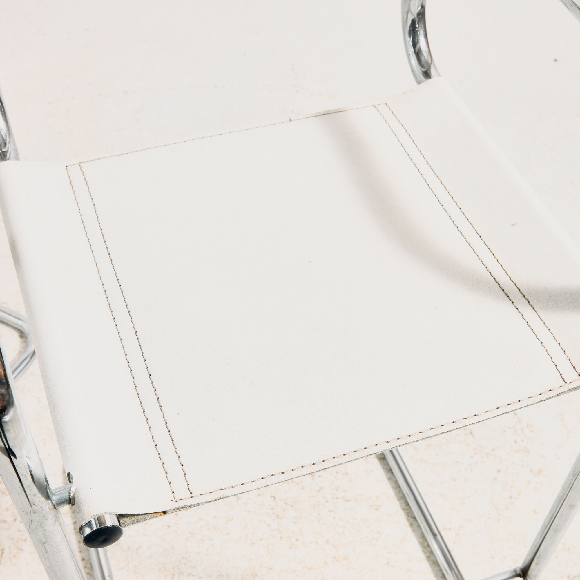 Tabouret de bar tubulaire style Bauhaus