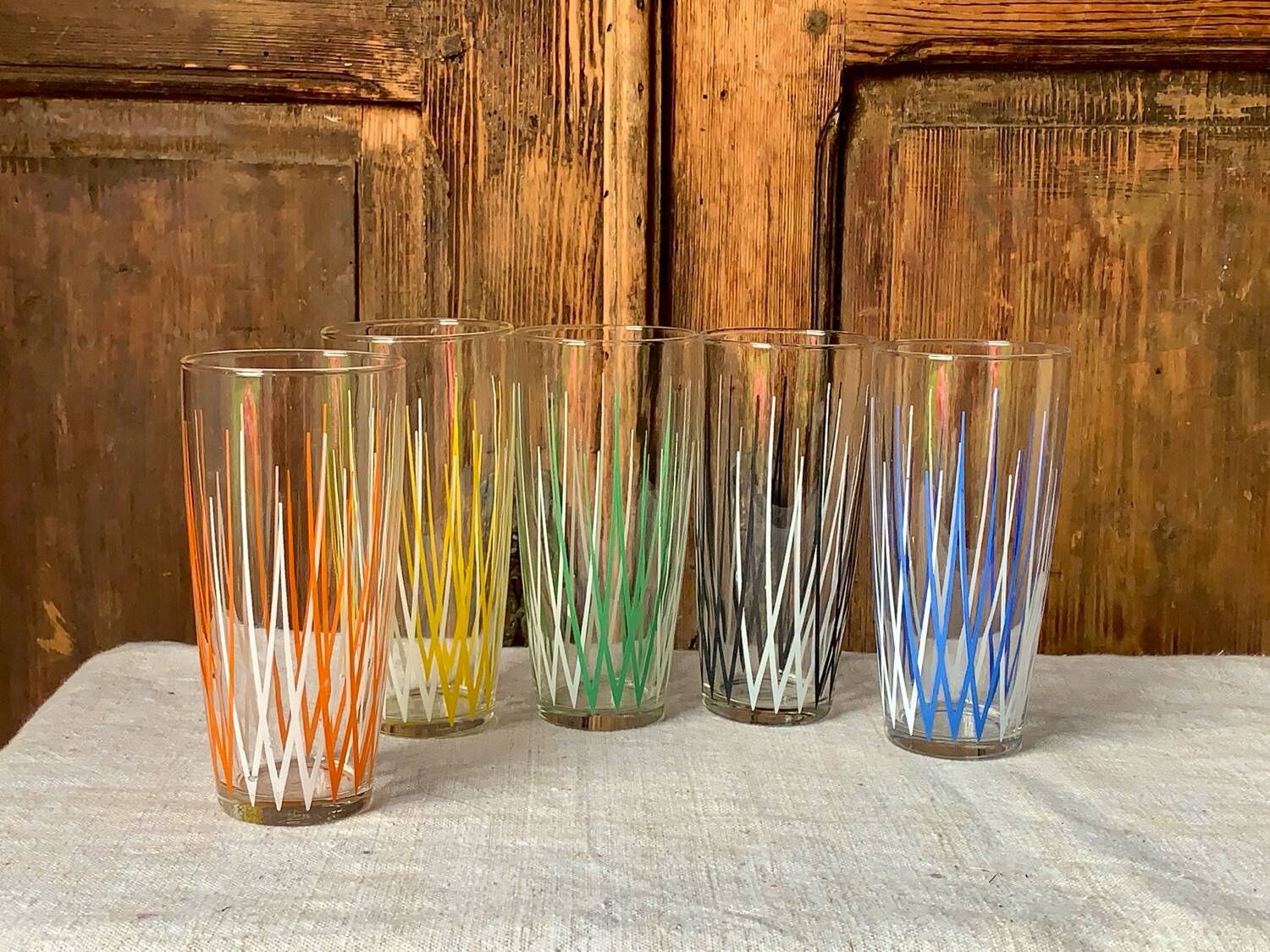 5 grands verres colorés limonade 1950