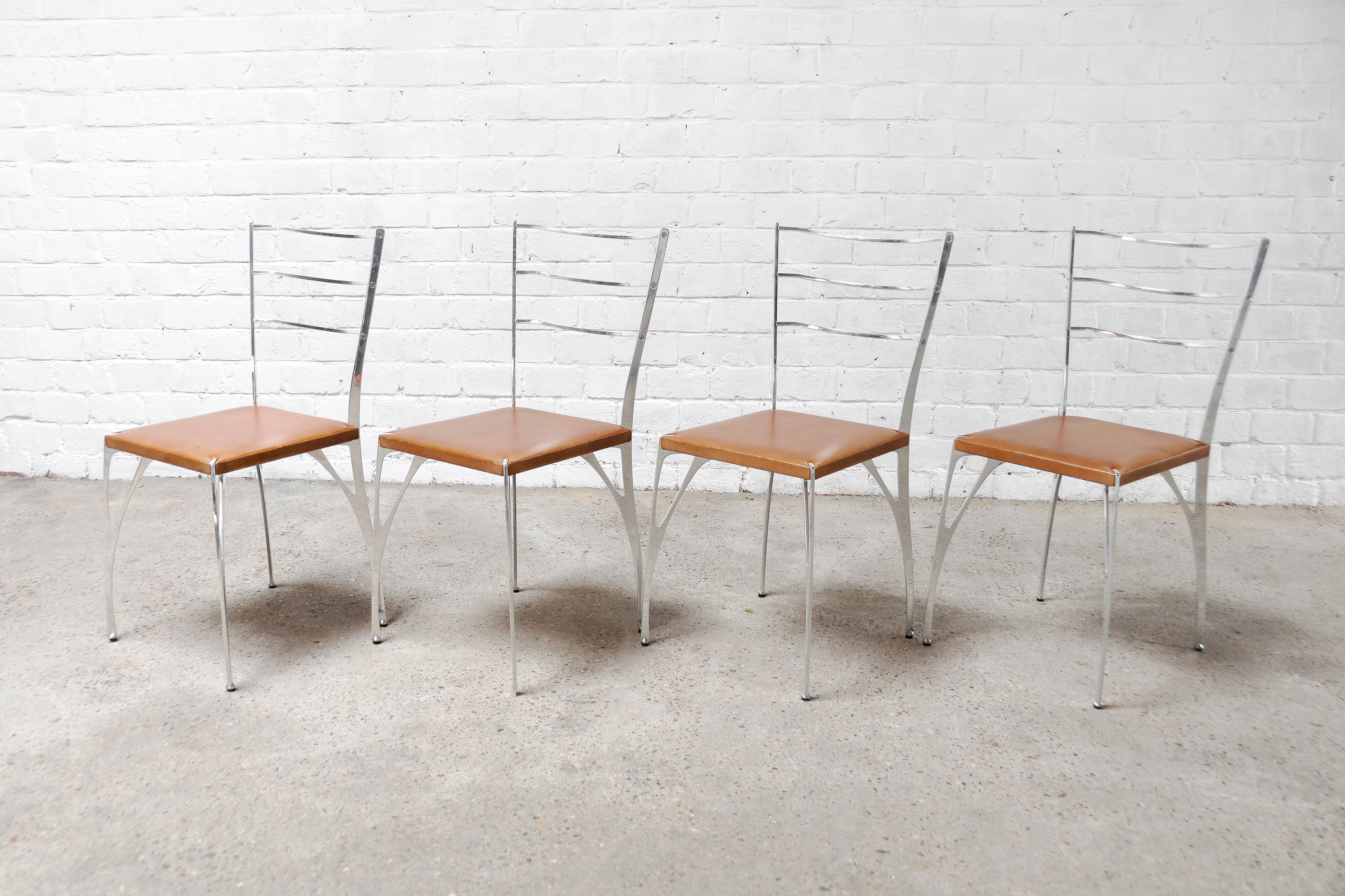 Chaises par Erwan Boulloud pour Hôtel Drouot, 2015