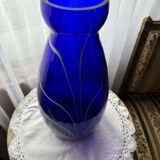 Vase en verre soufflé bleu