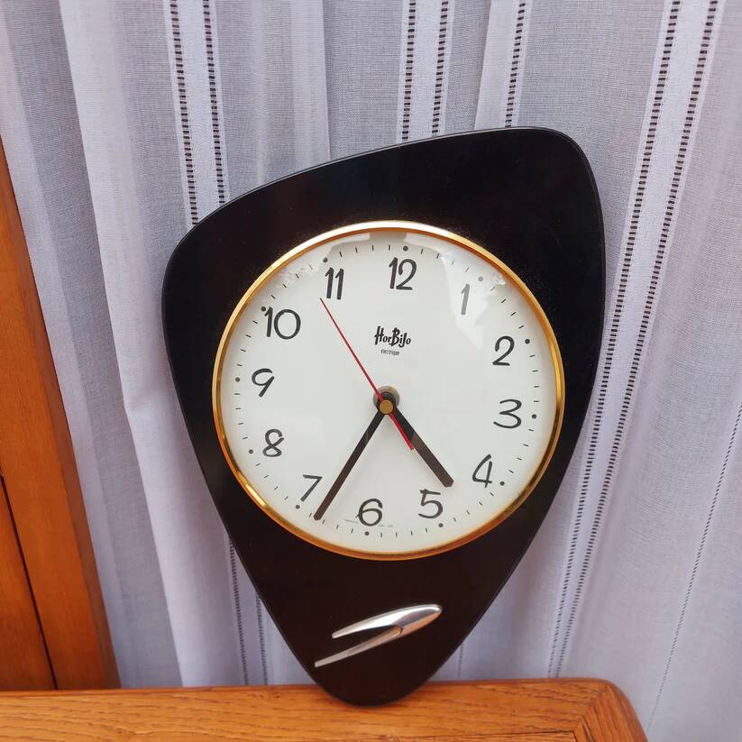 Black formica clock