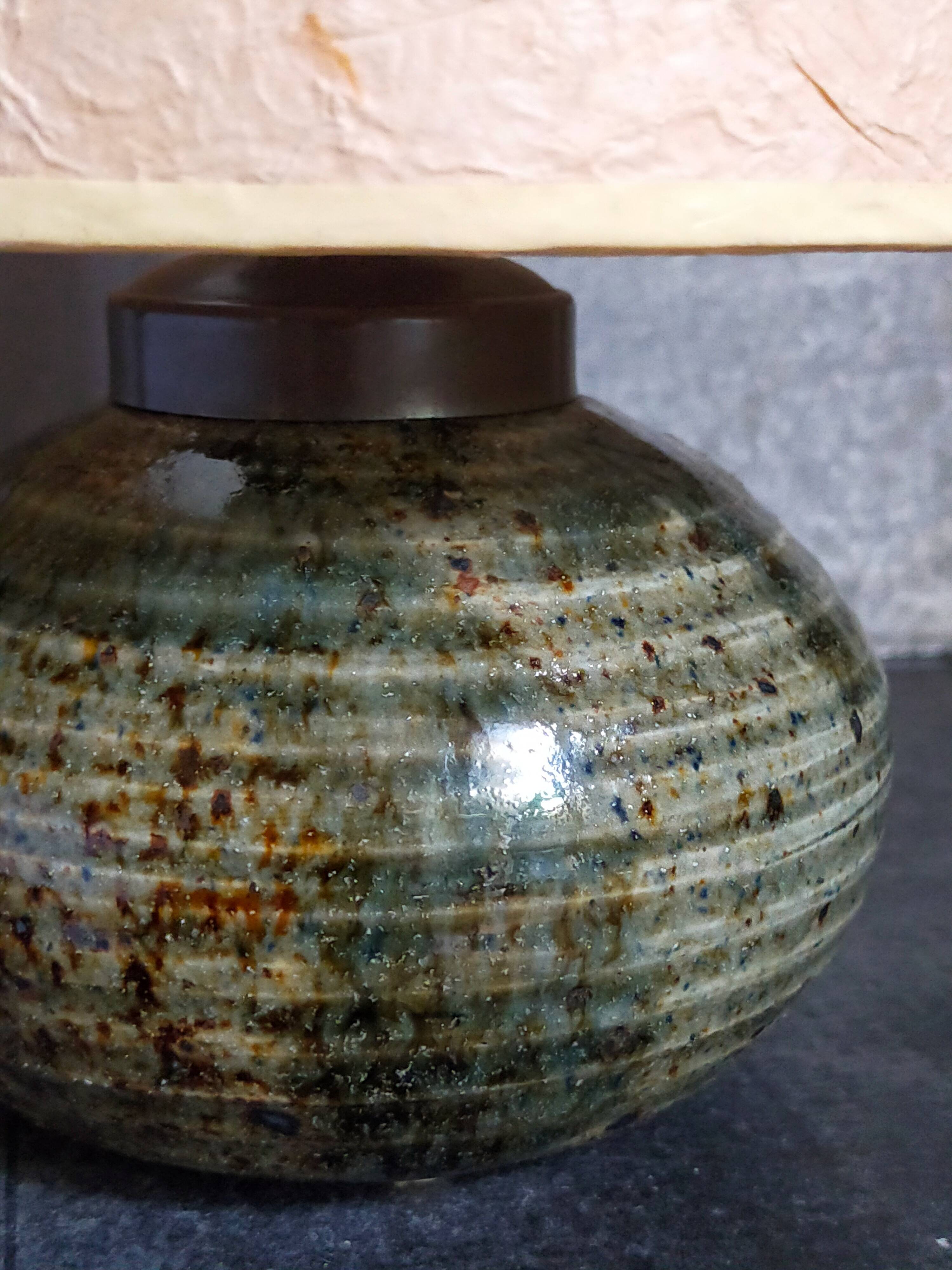 Lampe d'appoint vintage en grès émaillé, abat-jour herbier