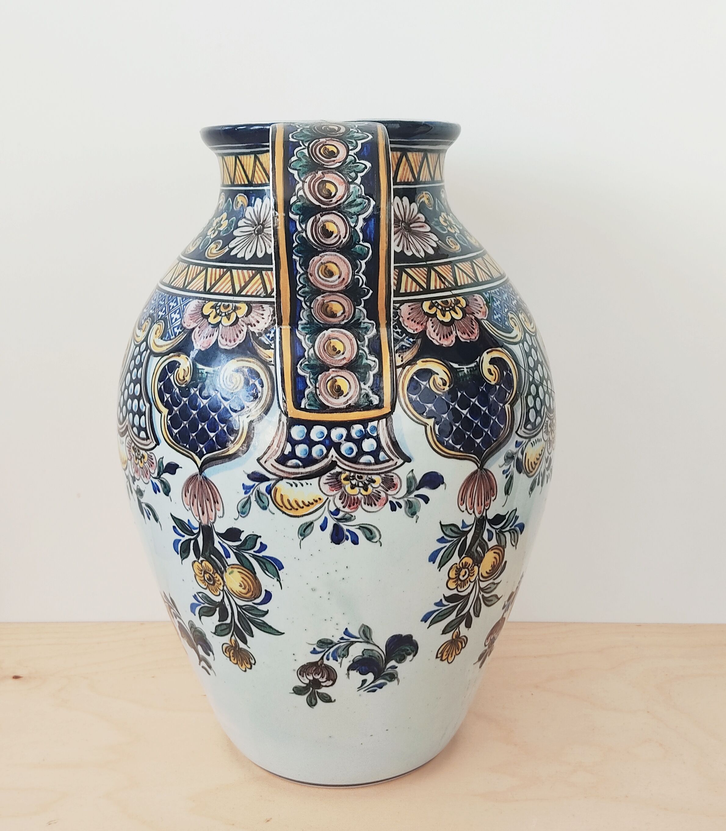 35 cm Portuguese ceramic vase Outeiro Agueda