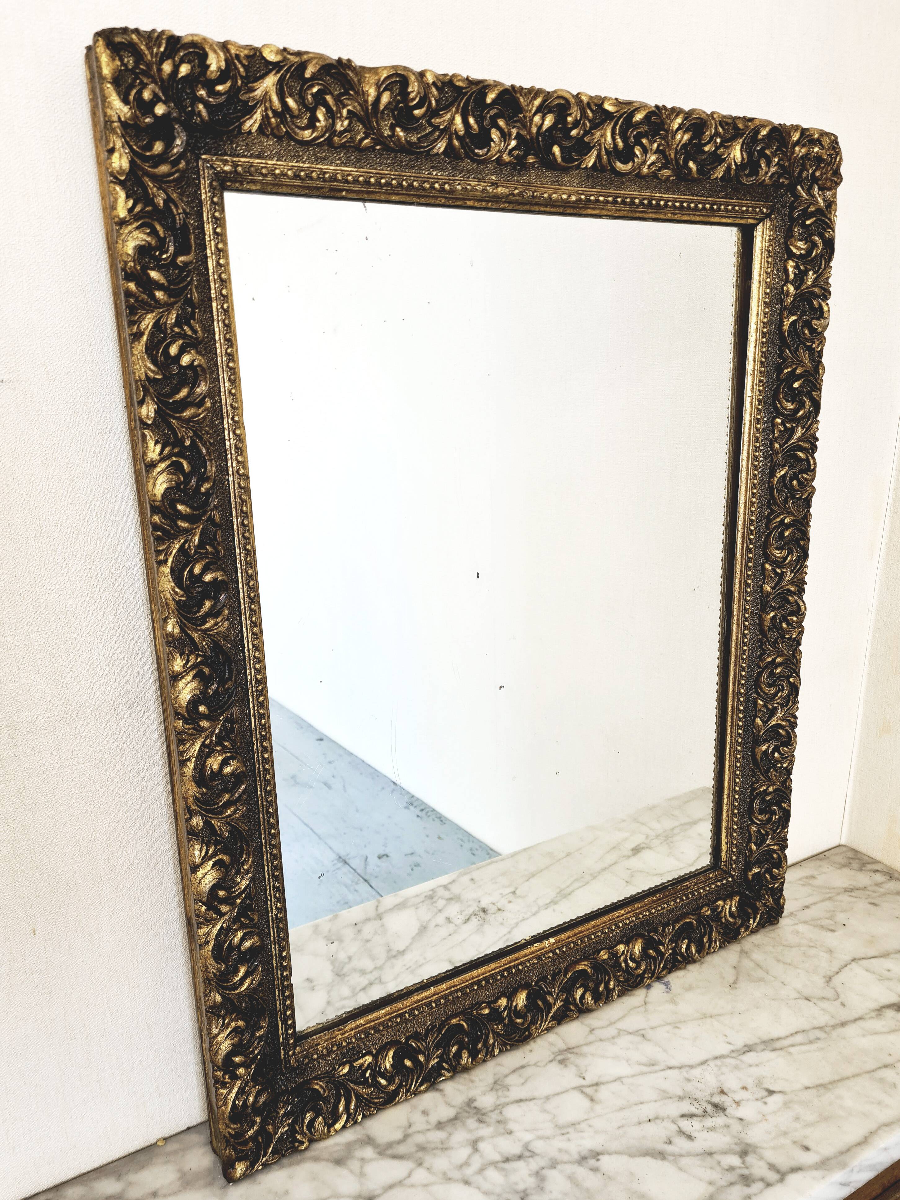 Miroir Doré Baroque – Charme Classique