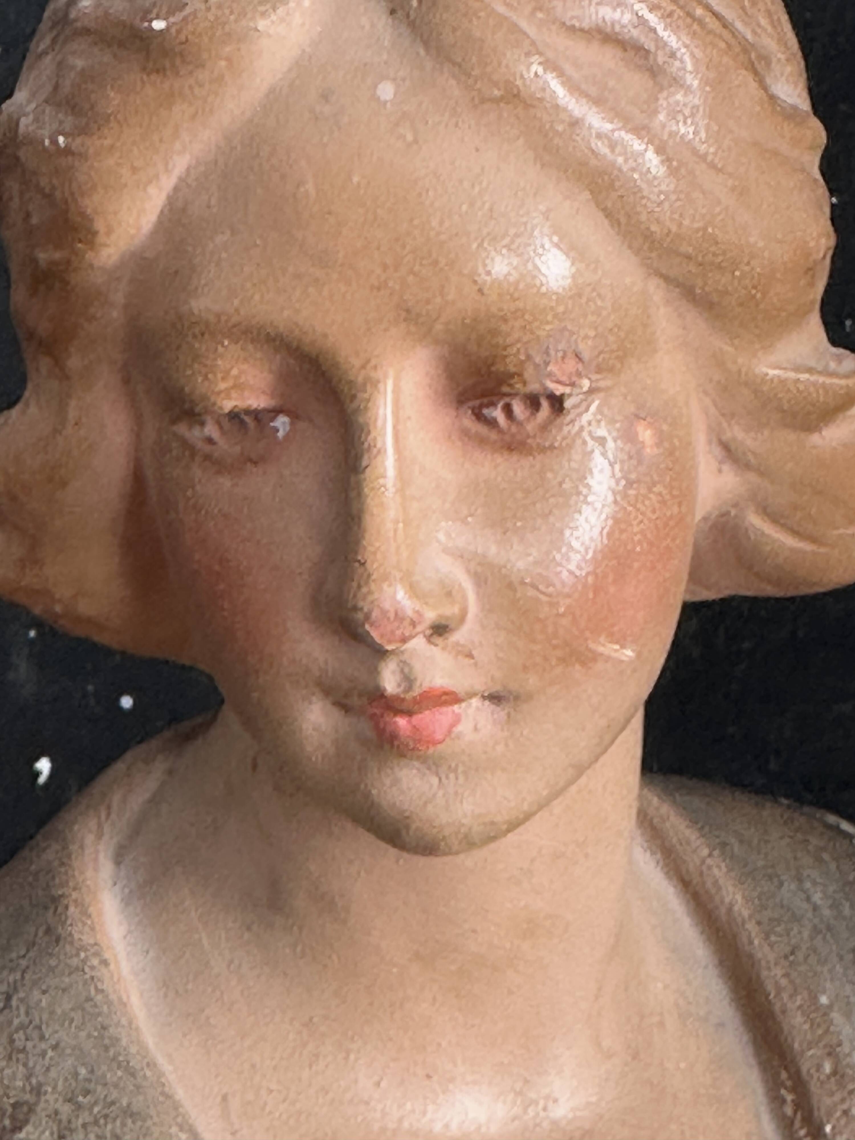 Buste de femme Art nouveau en plâtre polychrome, vers 1900