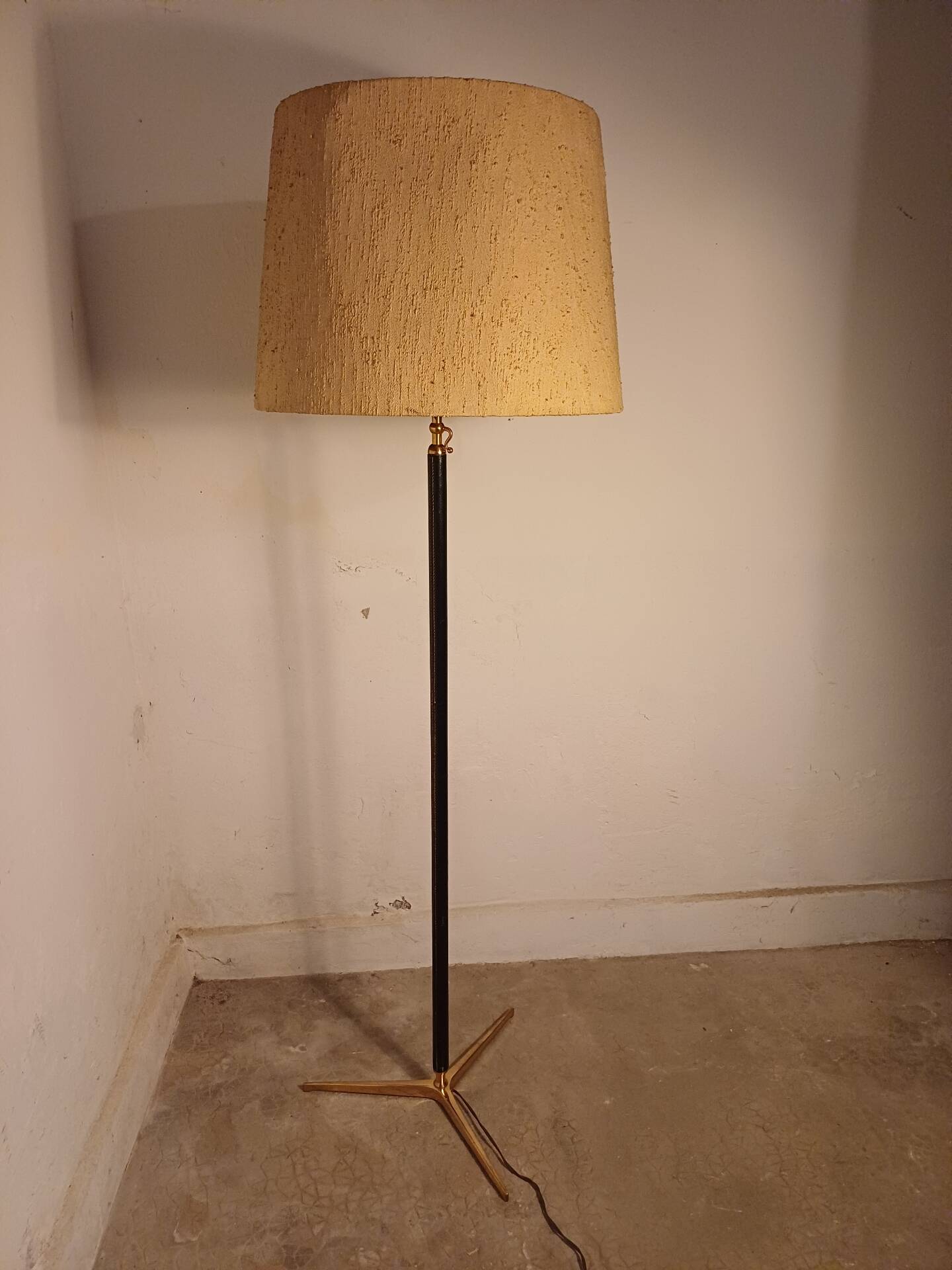 Gino Sarfatti floor lamp model 1025 Arteluce