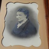 Framed portraits from 1911, 53/63 cm, both