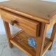 Table de chevet vintage en pin massif