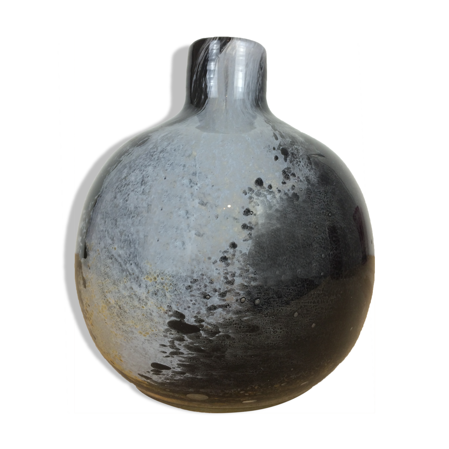 Polychrome ball vase in blown glass