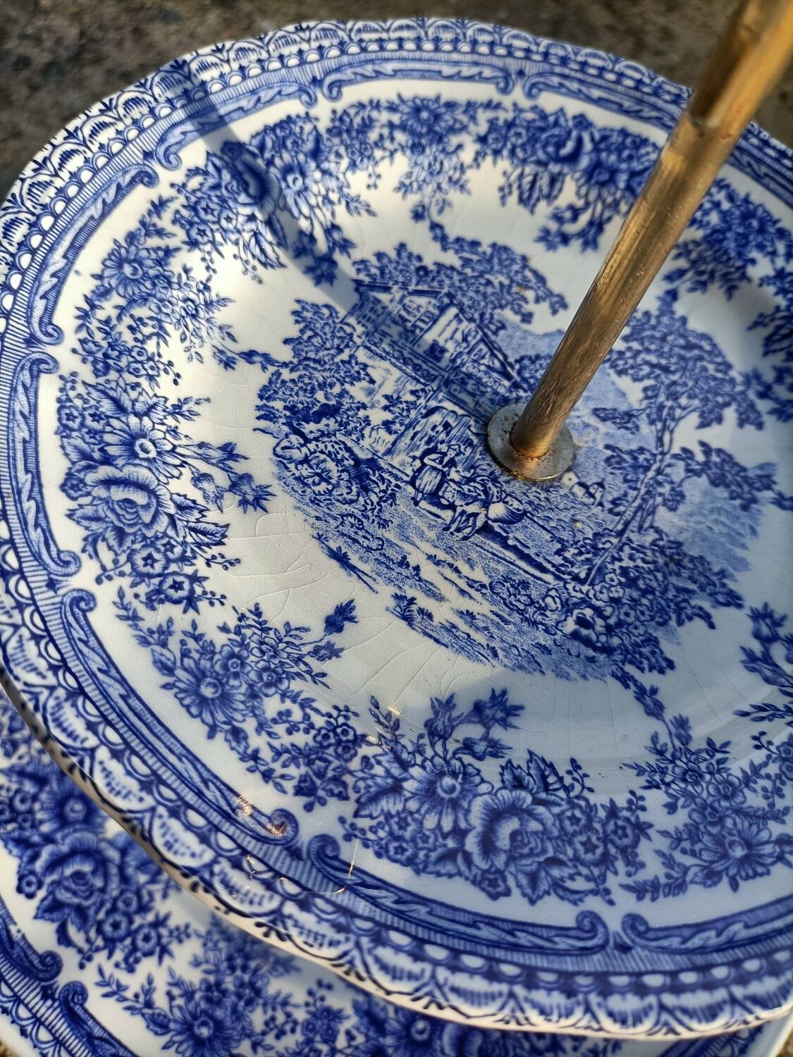 Lunéville retro cake stand