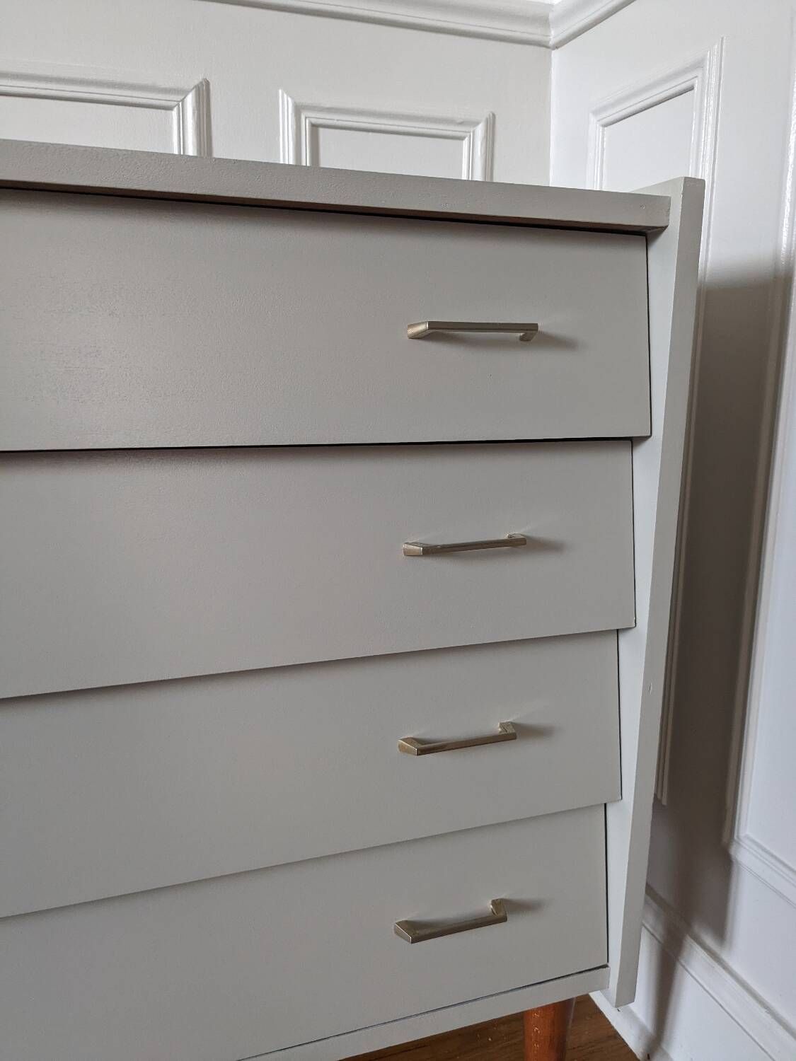 Vintage chest of drawers with spindle legs