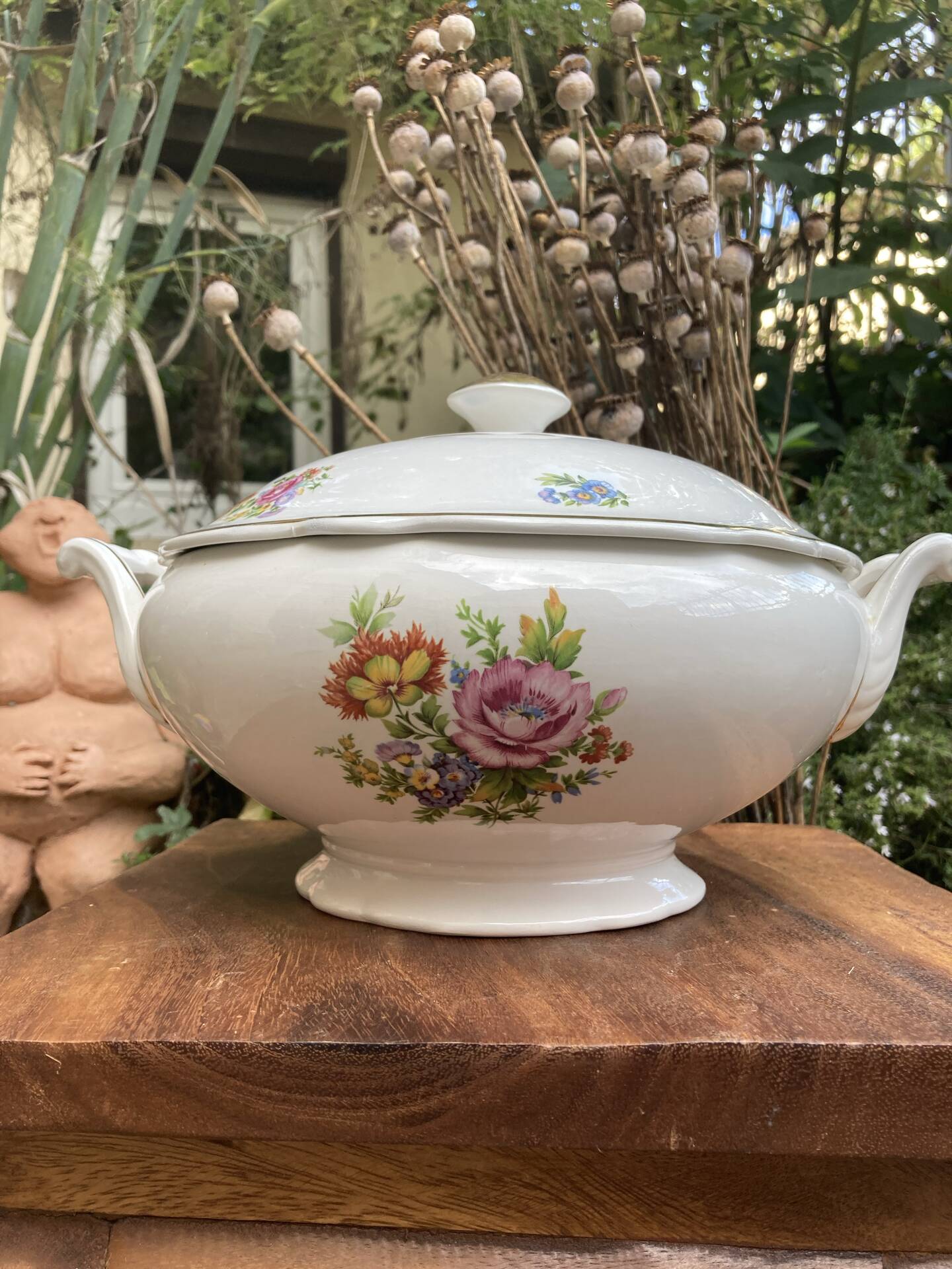 Soupière Digoin Sarreguemines motif romantique