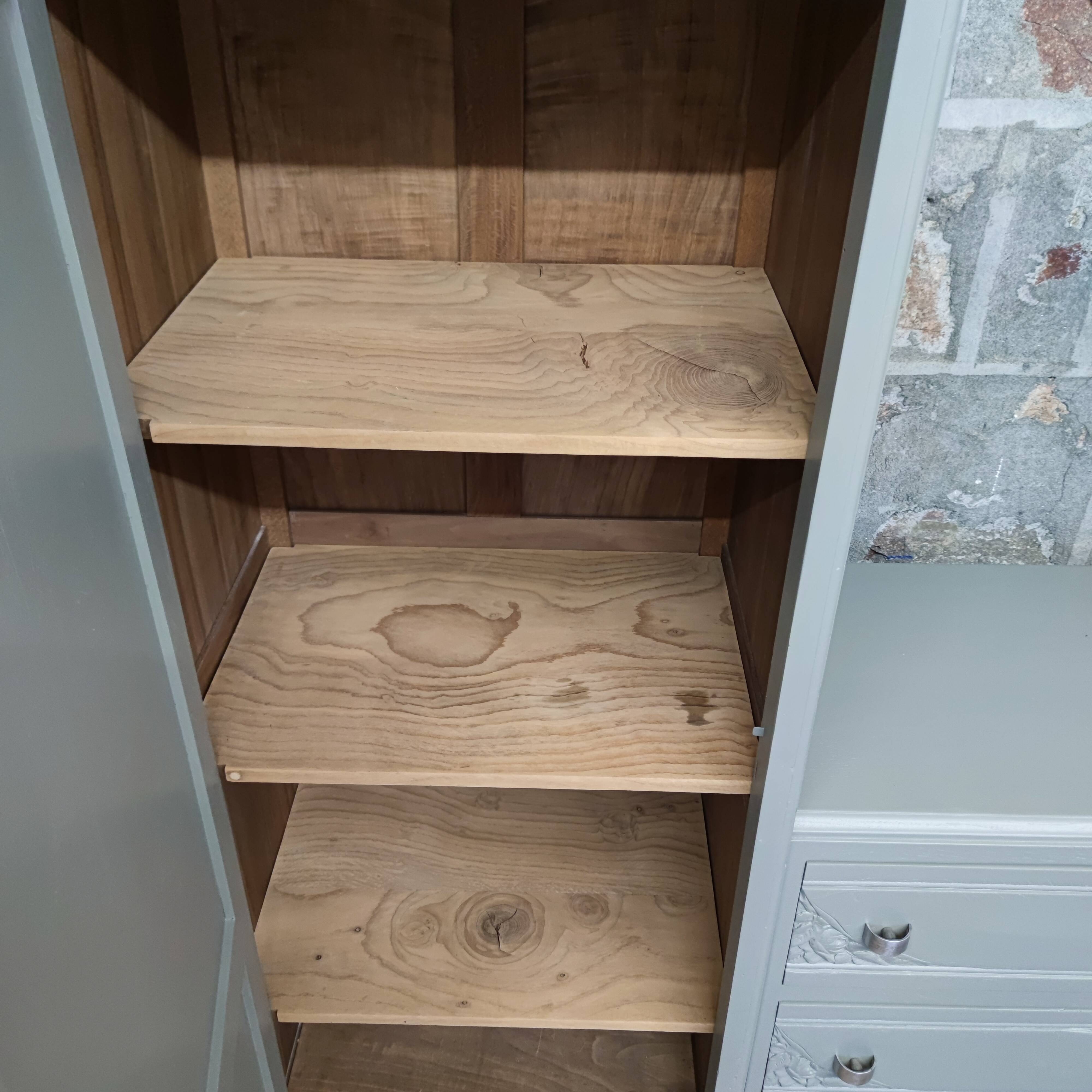 Asymmetrical wardrobe