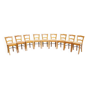 Suite de 9 chaises paillées