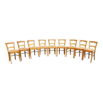 Suite of 9 straw chairs