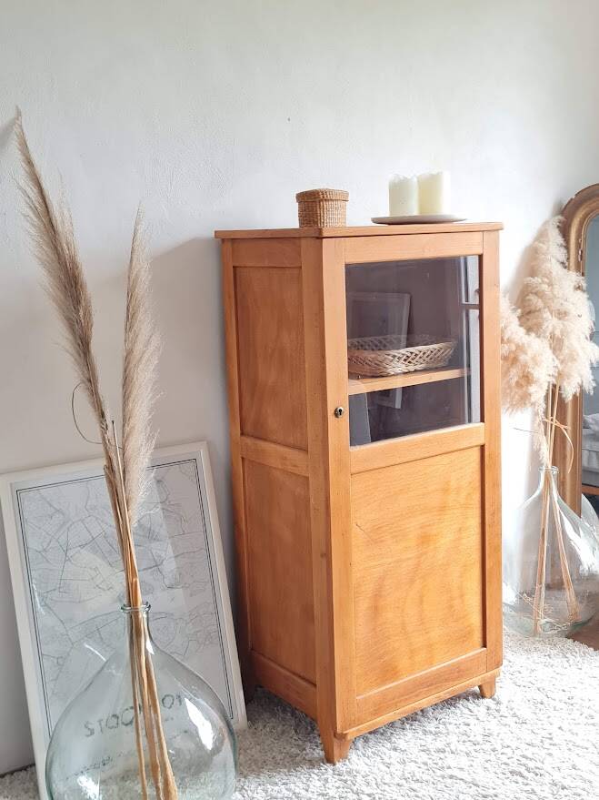 Parisian glass-fronted cupboard, type sideboard.