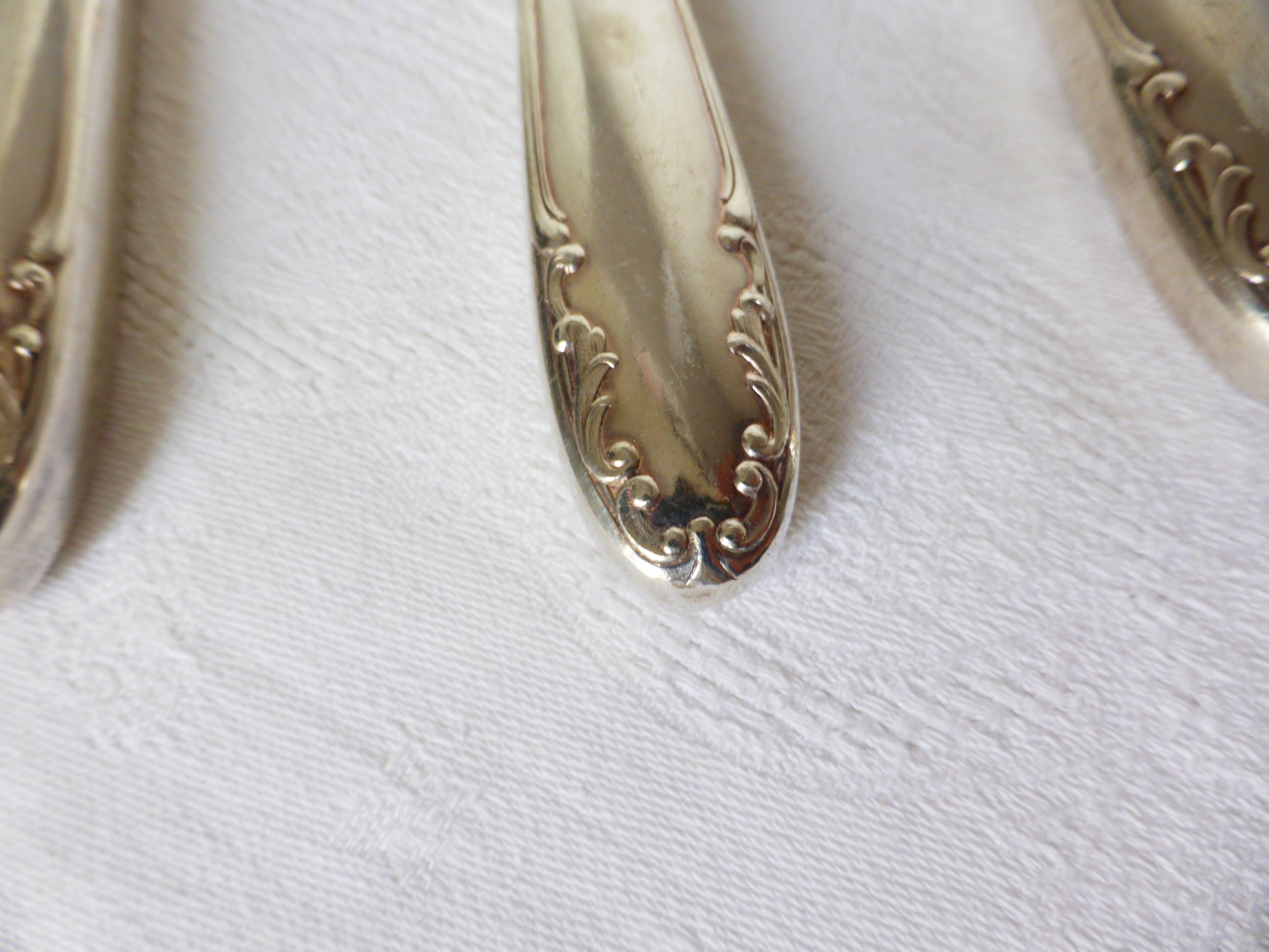 7 silver-plated metal knives, hallmarked 2107106