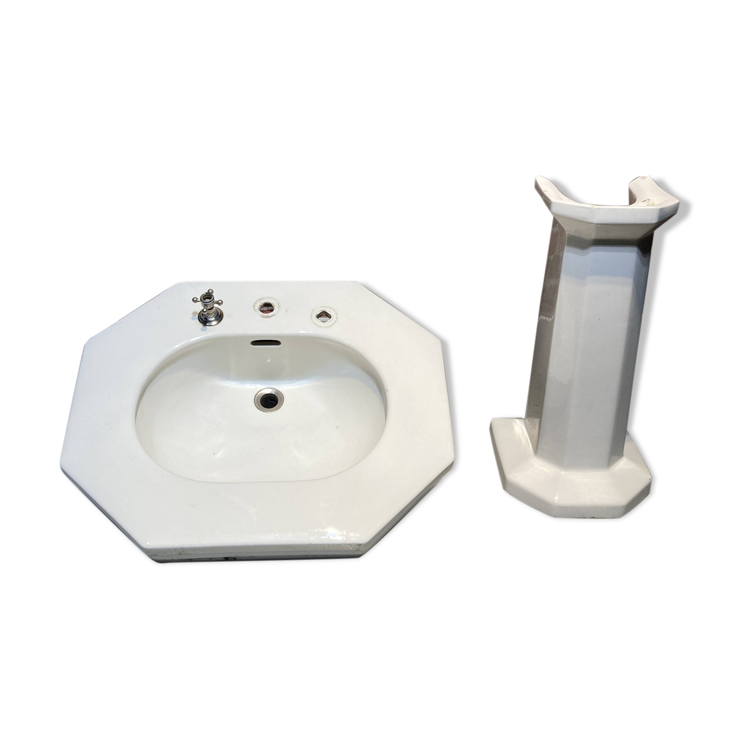 Vasque sur pied blanc