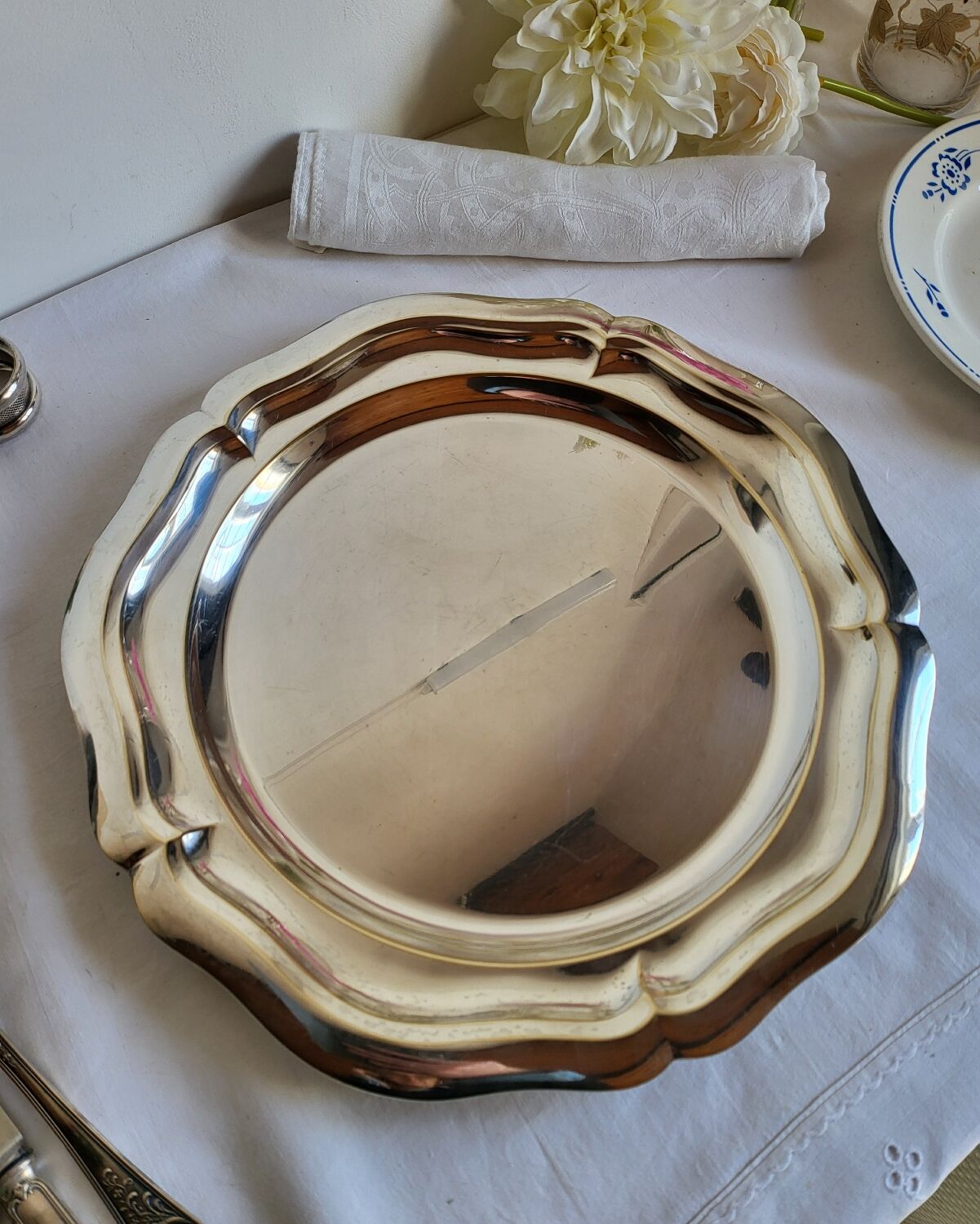 Plat de Service Rond en métal argenté Quist Alpacca