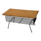 Table basse en métal et bois du milieu du siècle avec porte-revues, It