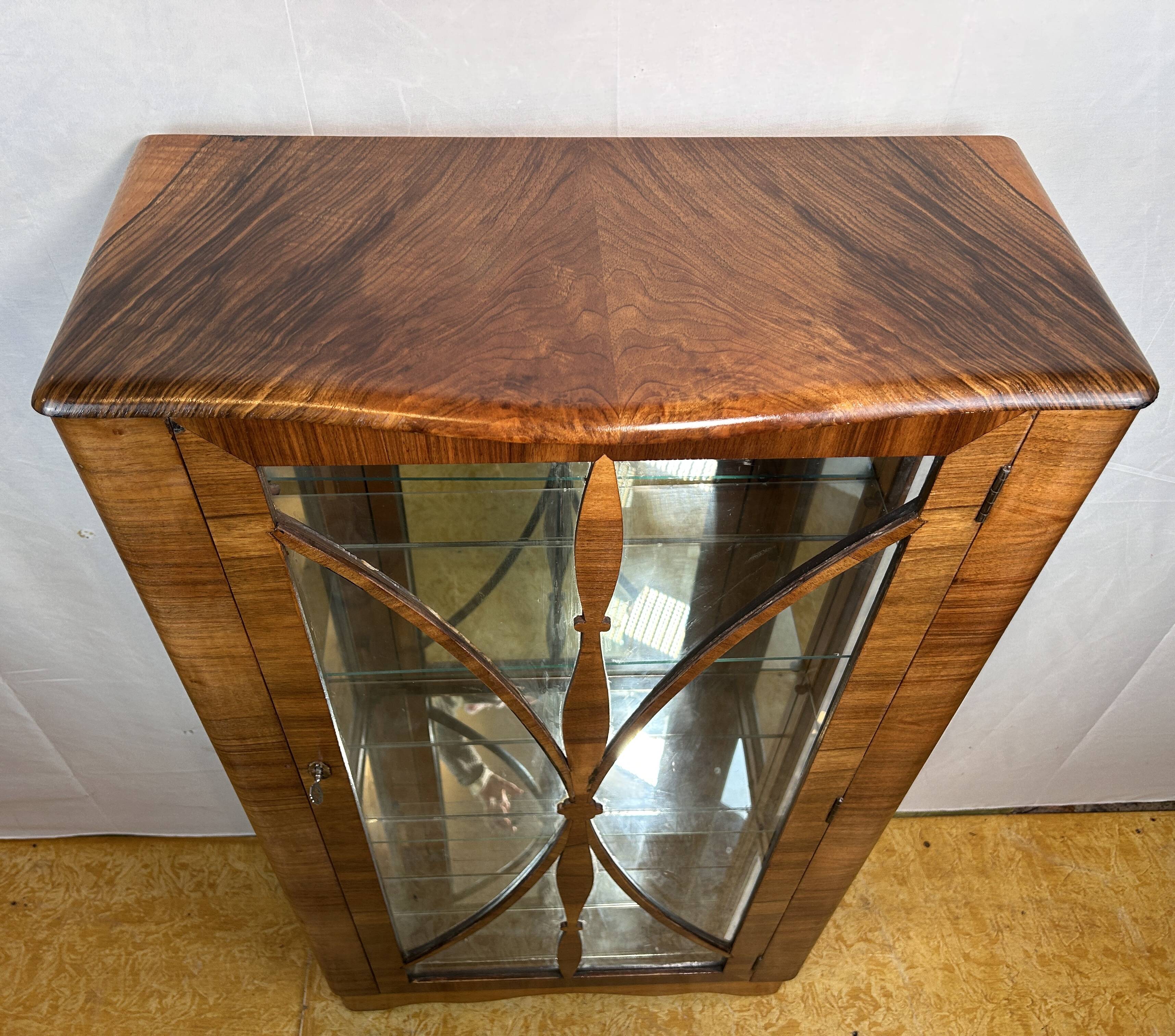 Art deco vintage brocante display cabinet walnut 1920-1930