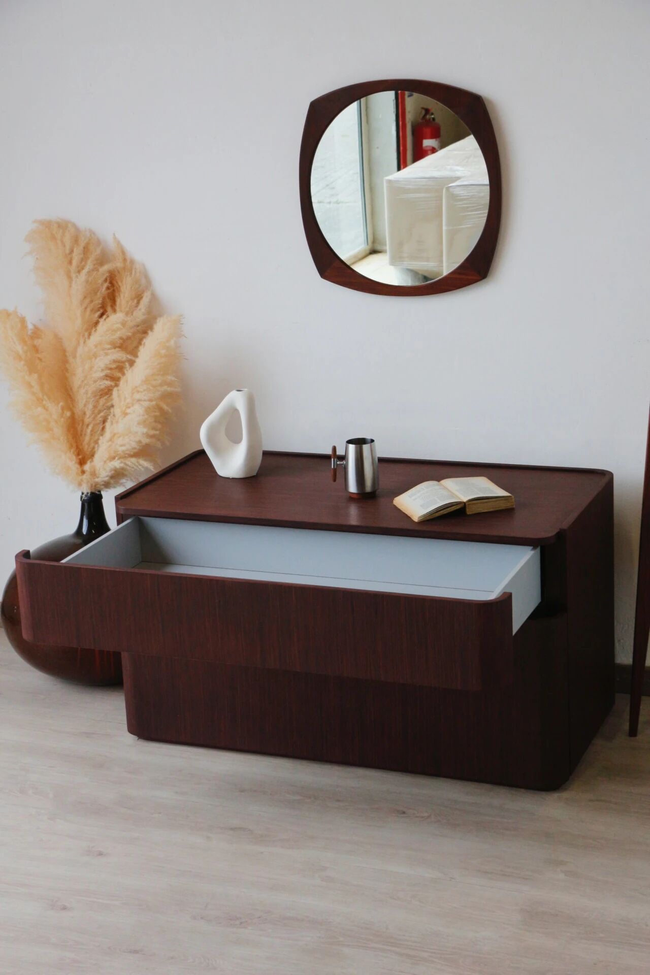 Commode italienne vintage en wengé – design 1970/80