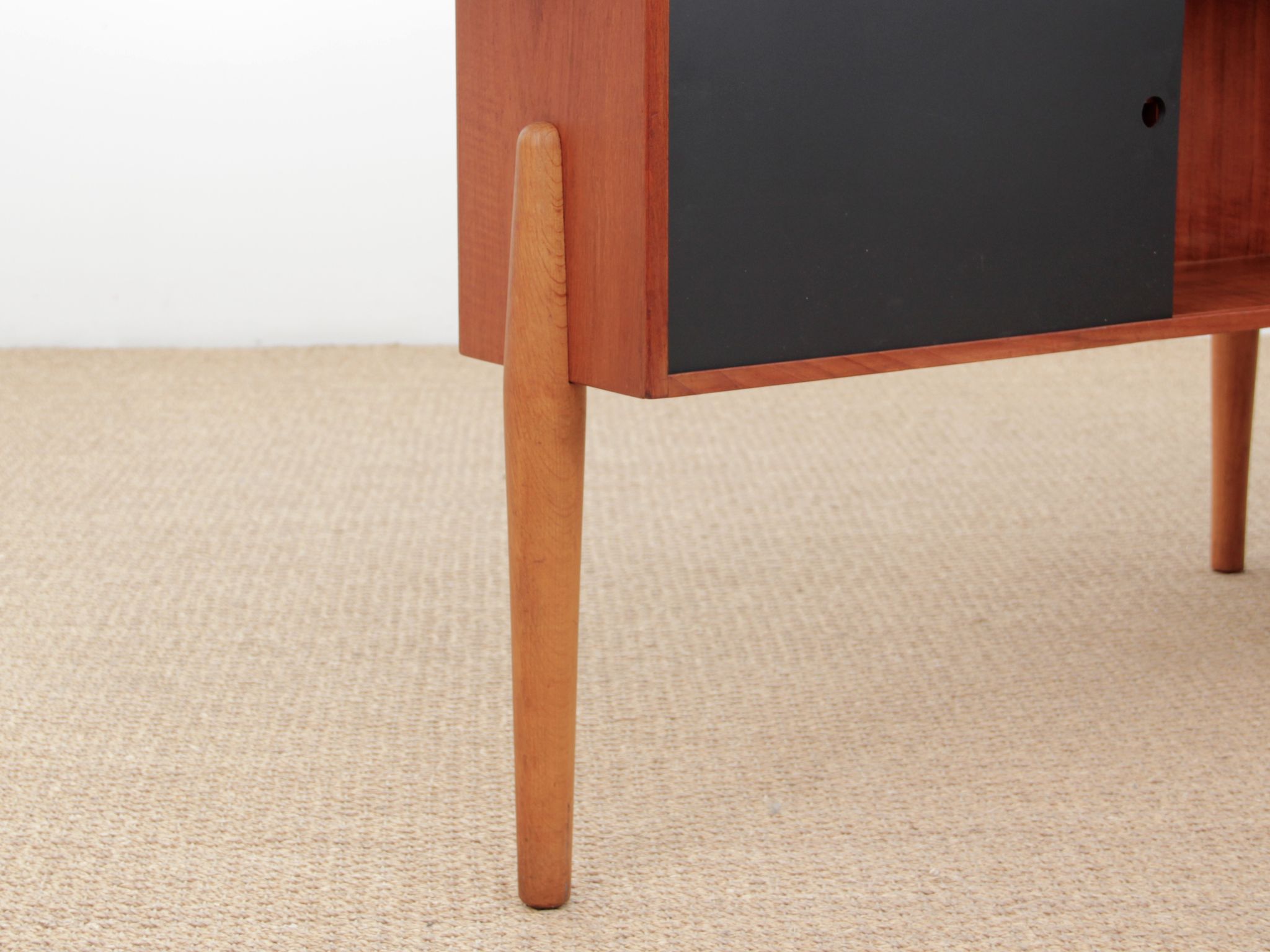 Bureau scandinave boomerang en teck d'Arne Hovmand Olsen