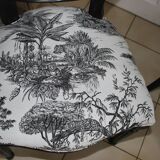 Paire de chaises médaillon style Louis XVI