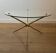 Table basse design ronde tripode en laiton