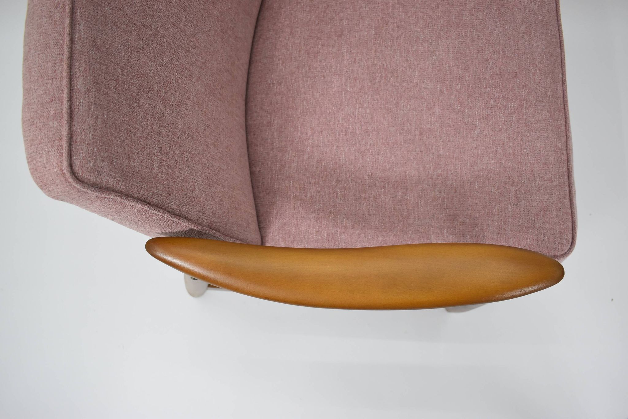 Fauteuil vintage original "CoCo", années 60, entièrement restauré, rose