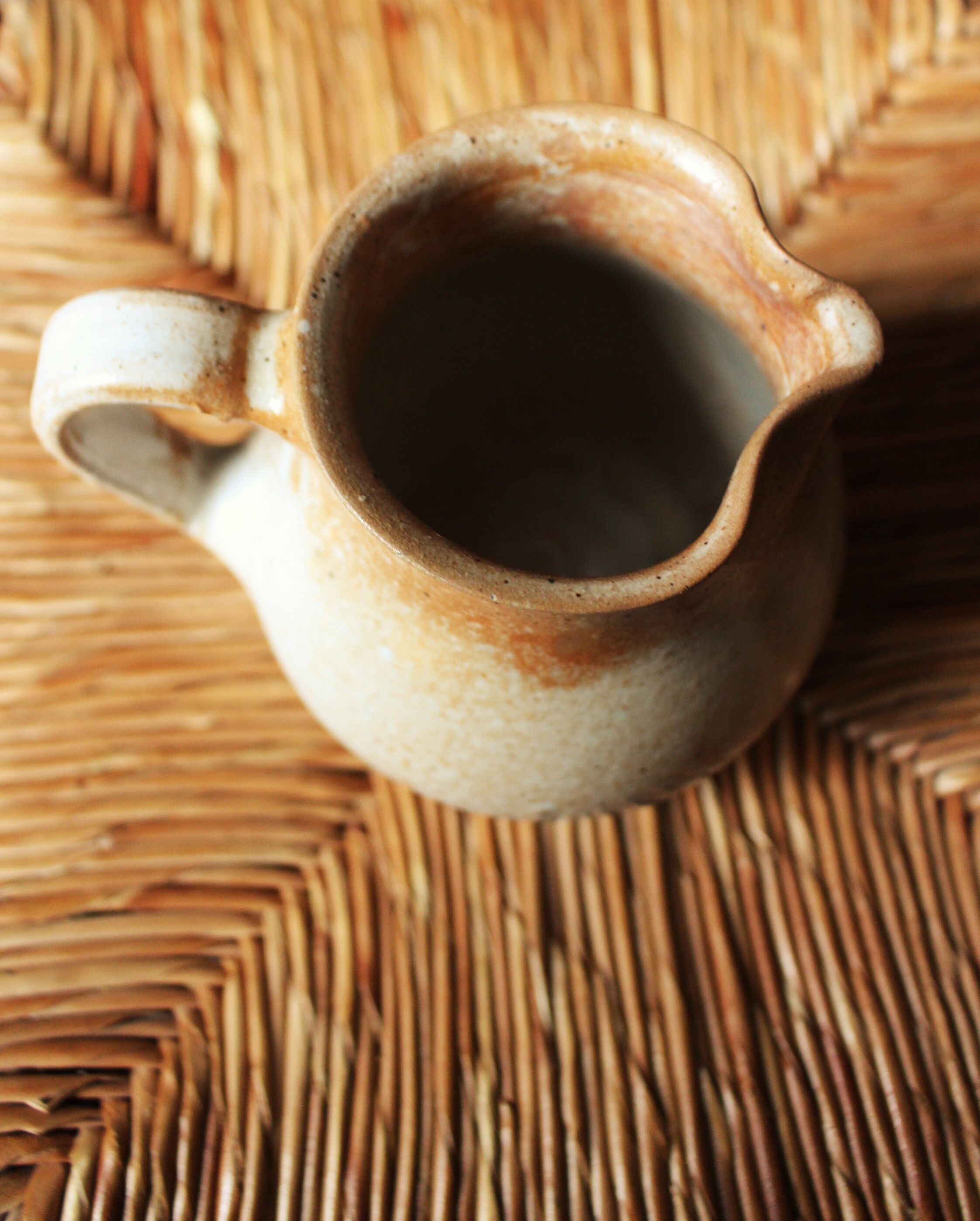 Pitcher Vintage sandstone handle beak pourer