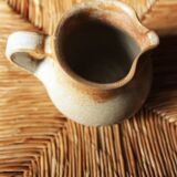 Pitcher Vintage sandstone handle beak pourer