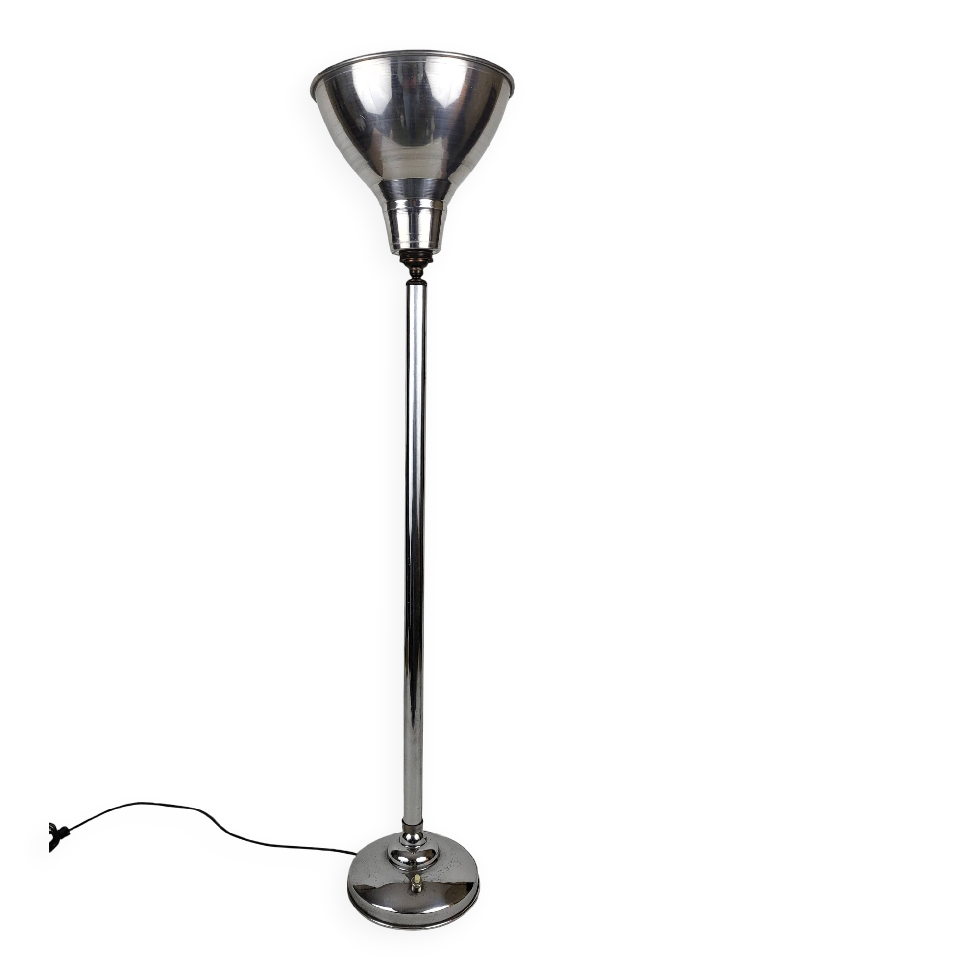 Art Deco lamp in chromed metal