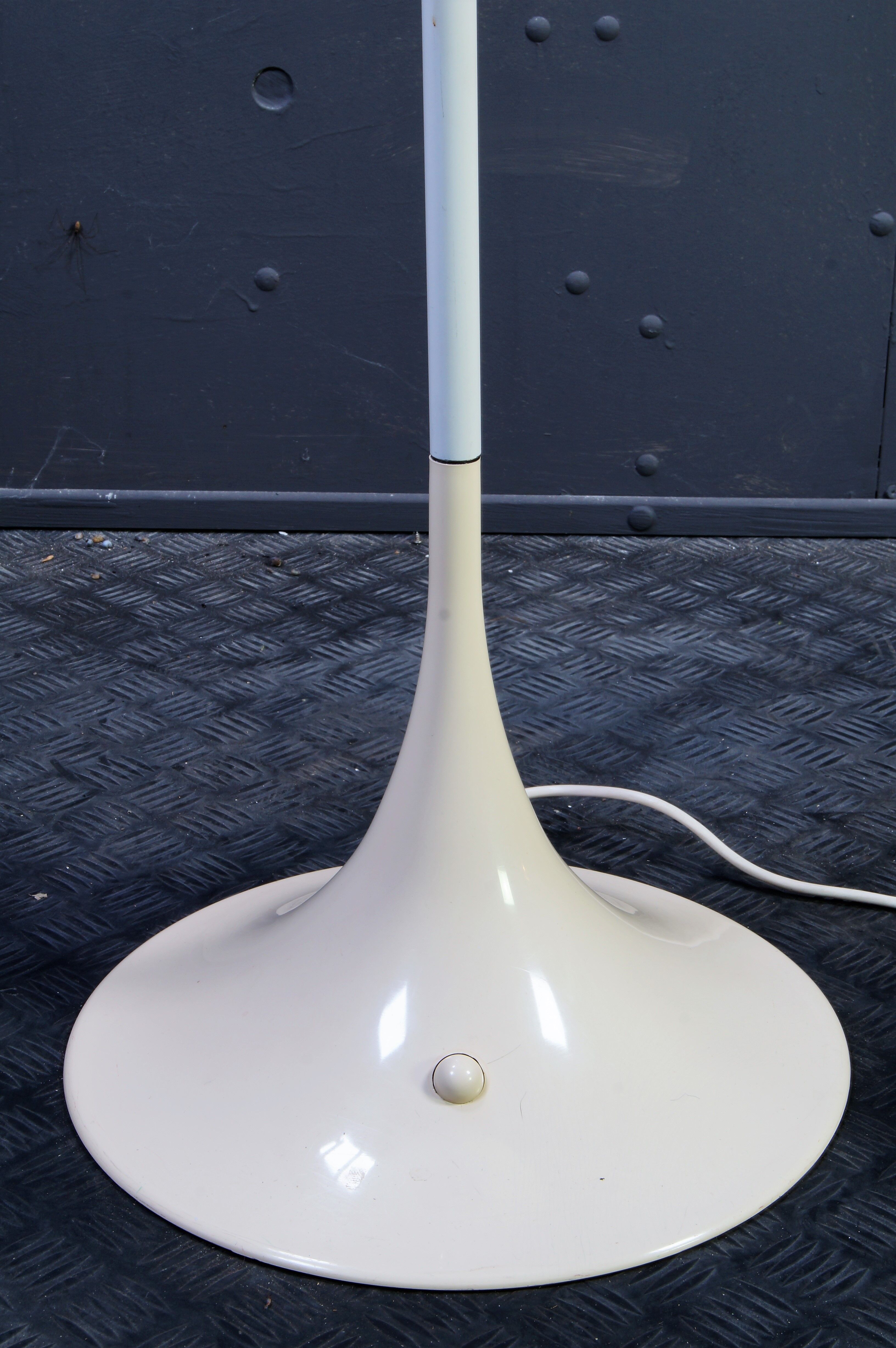 Phantella floorlamp - Verner Panton for Louis Poulsen