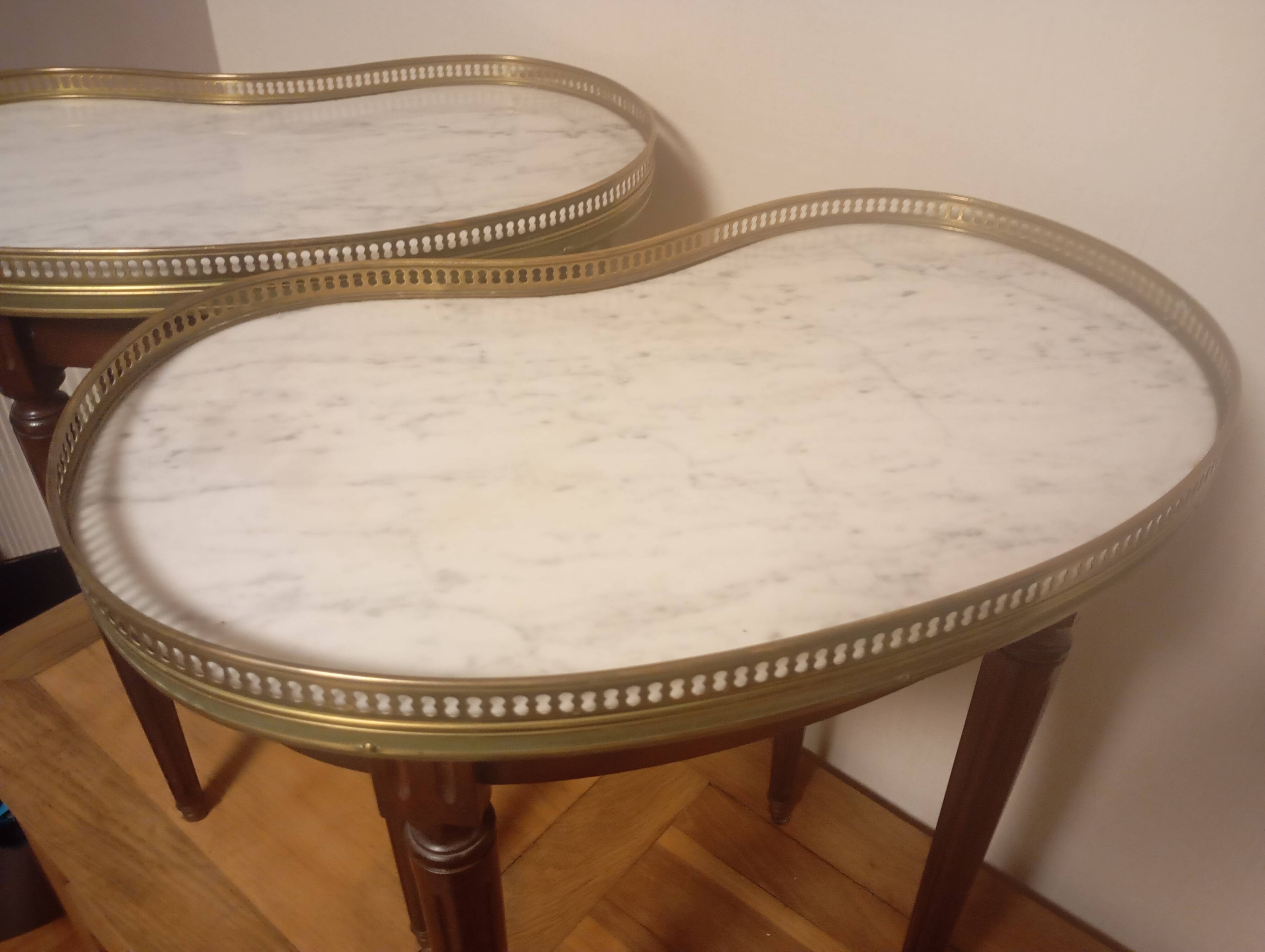 Louis XVI style kidney-shaped bouillotte coffee tables