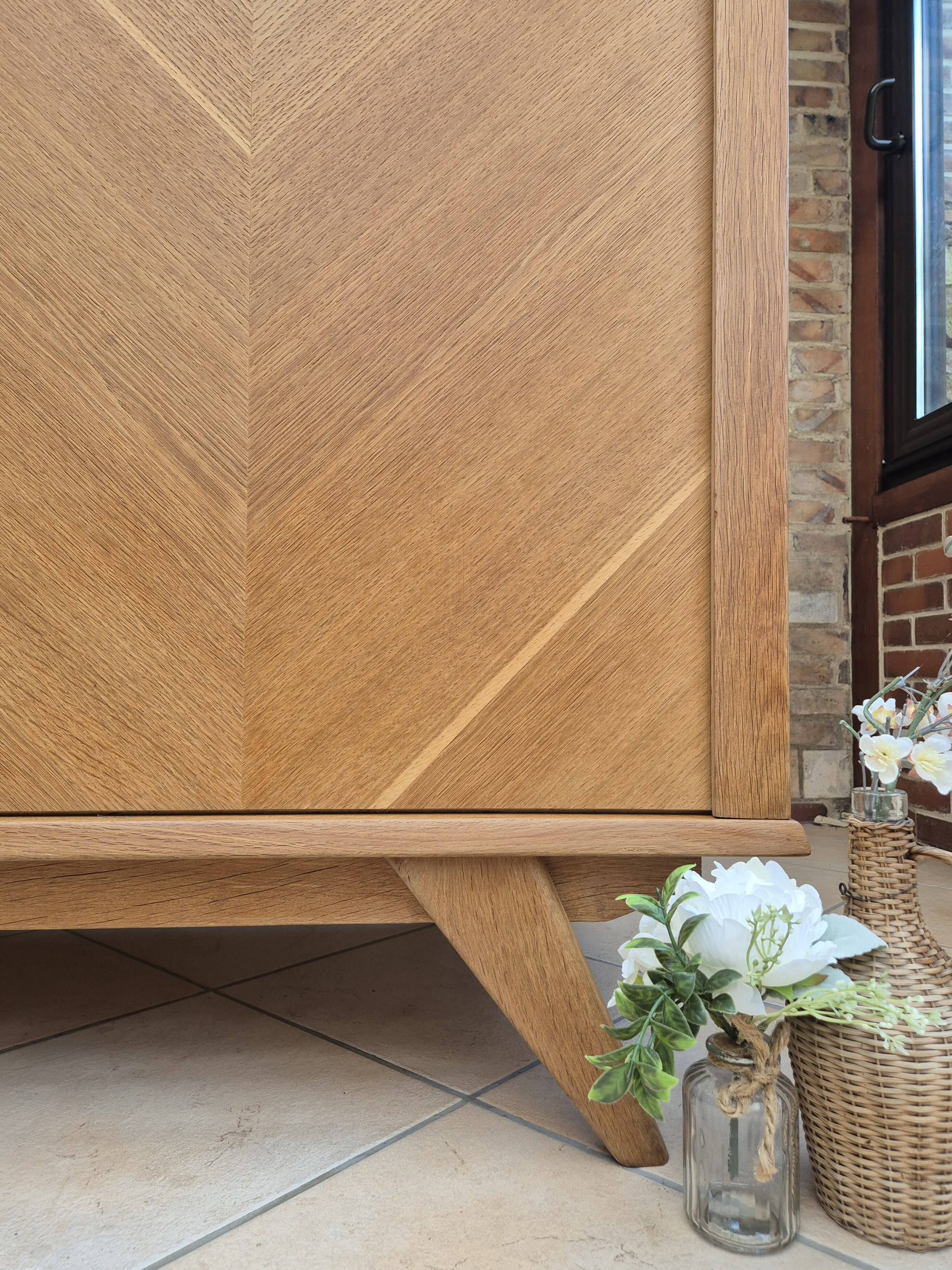 Armoire vintage