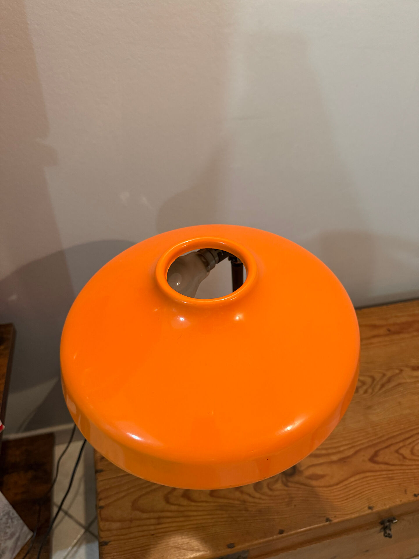 Lampe à poser Mid-Century design Space age forme soucoupe