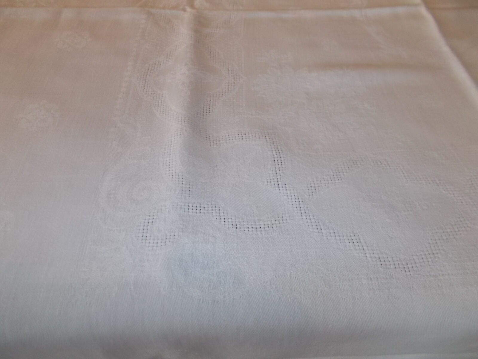Damask tablecloth 150 x 145