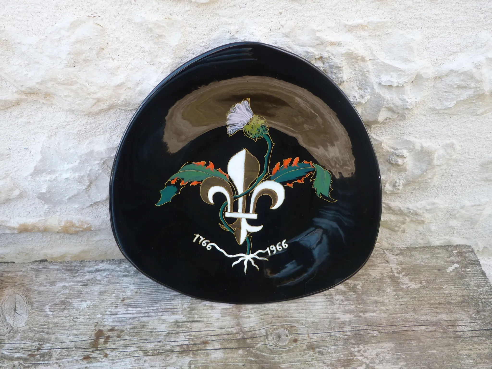 Decorative plate Longwy commemoration of the reunification of Lorraine