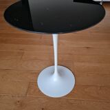 Knoll pedestal table Tulip collection by Eero Saarinen