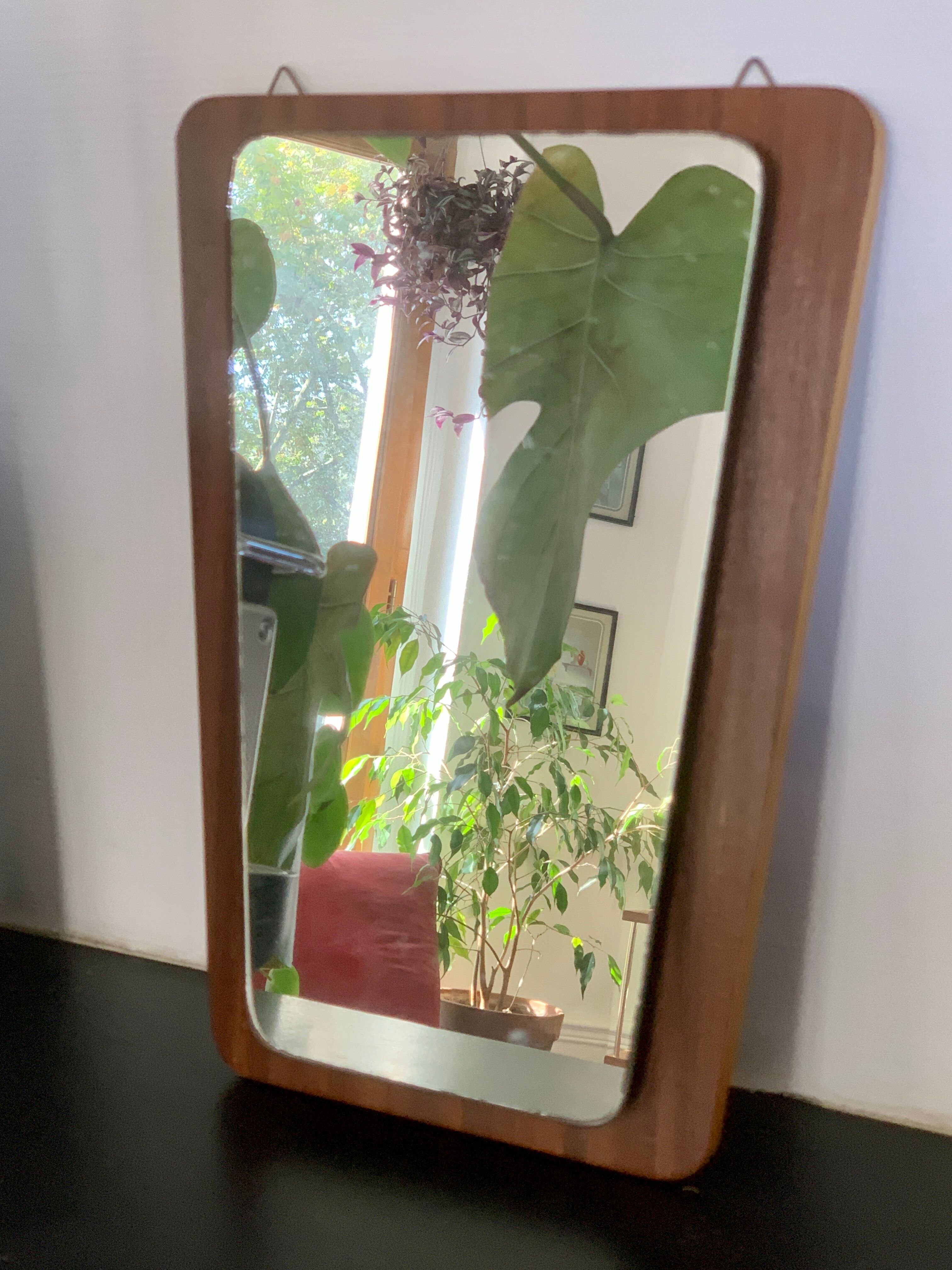 Mirror mirror ovoid Scandinavian 60's