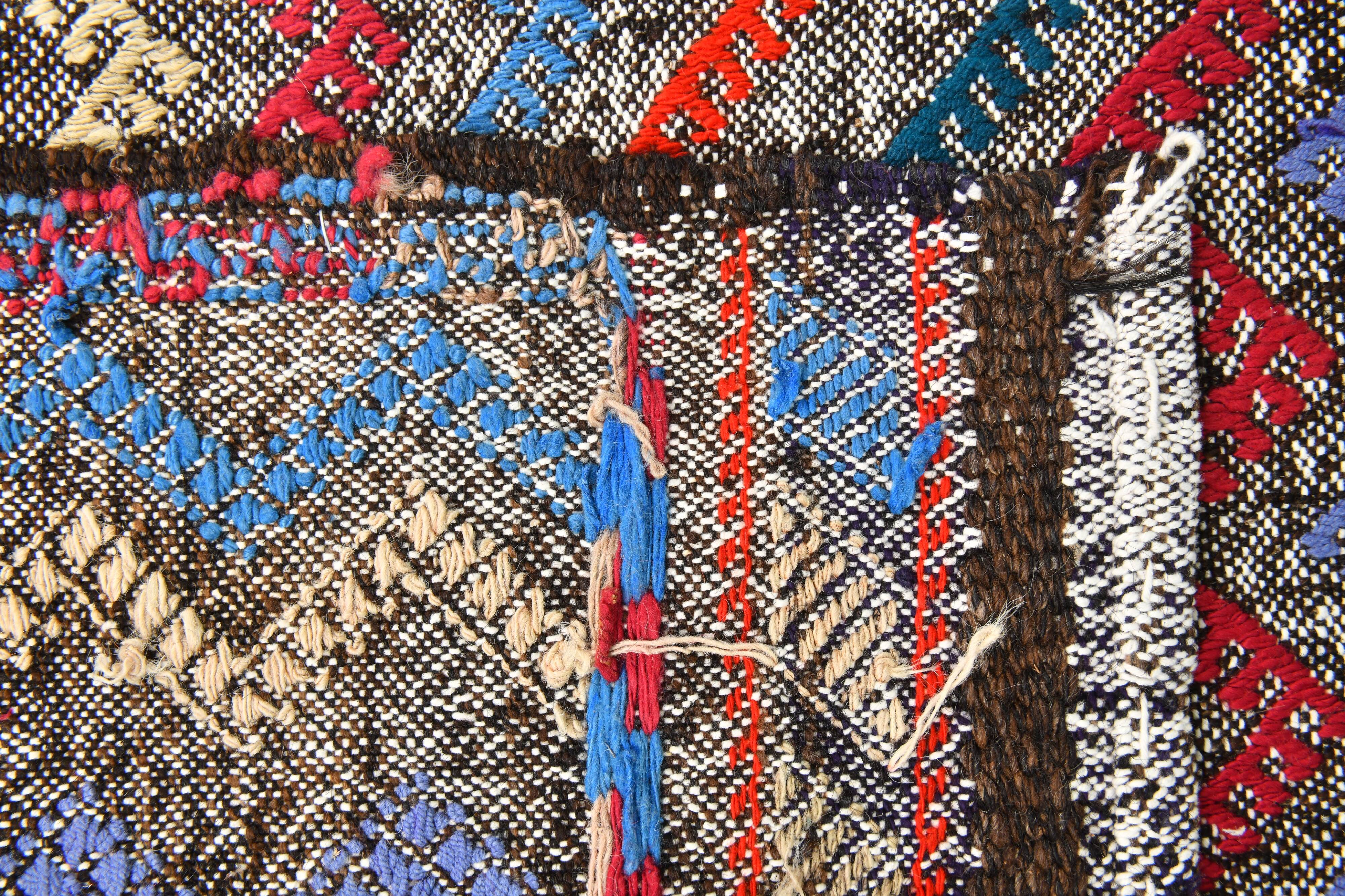 Tapis kilim vintage multicolore à motifs zigzag géométriques, 184x274 cm