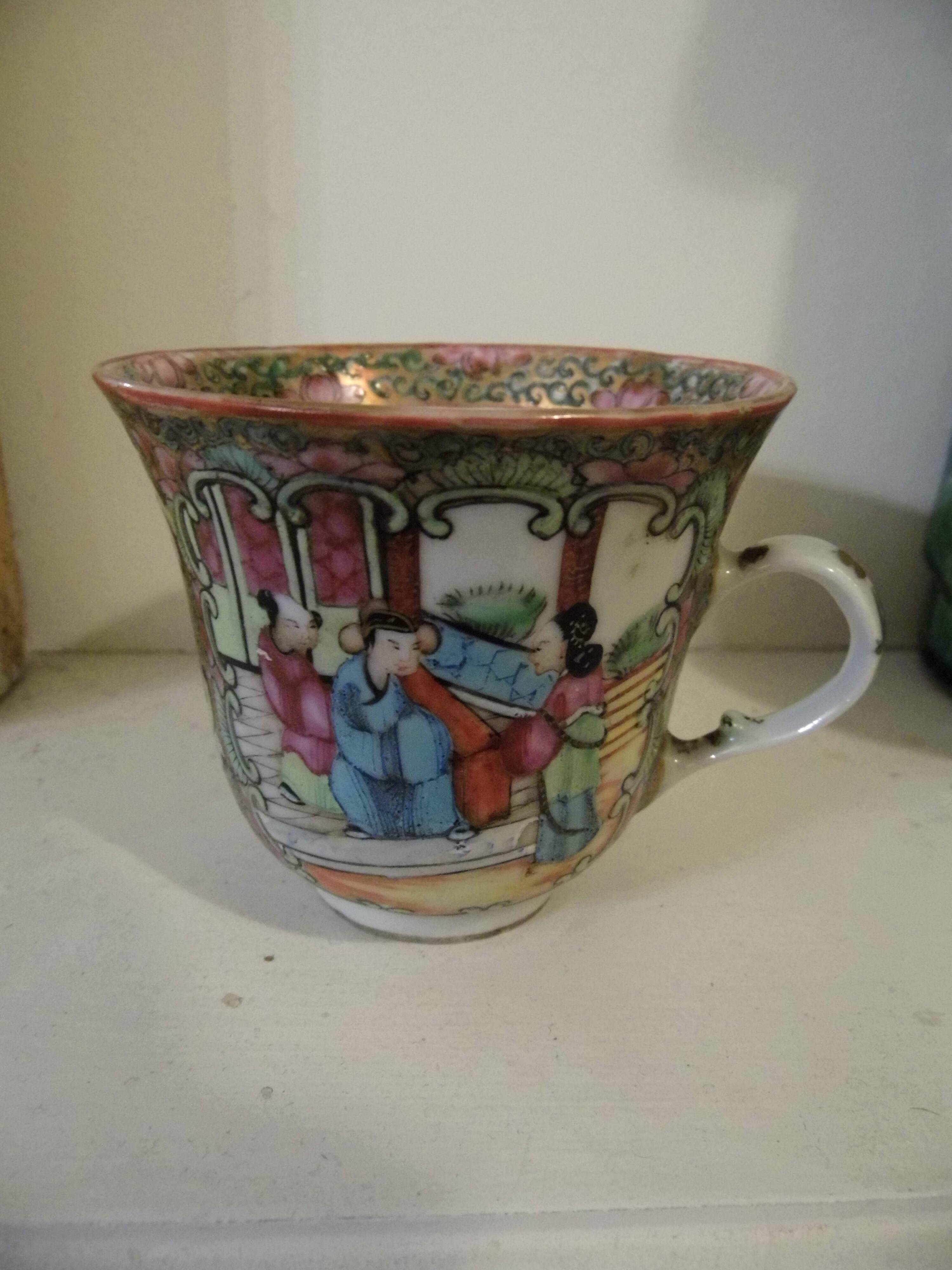 Tasse en porcelaine de Chine, Canton, XIX ème siècle