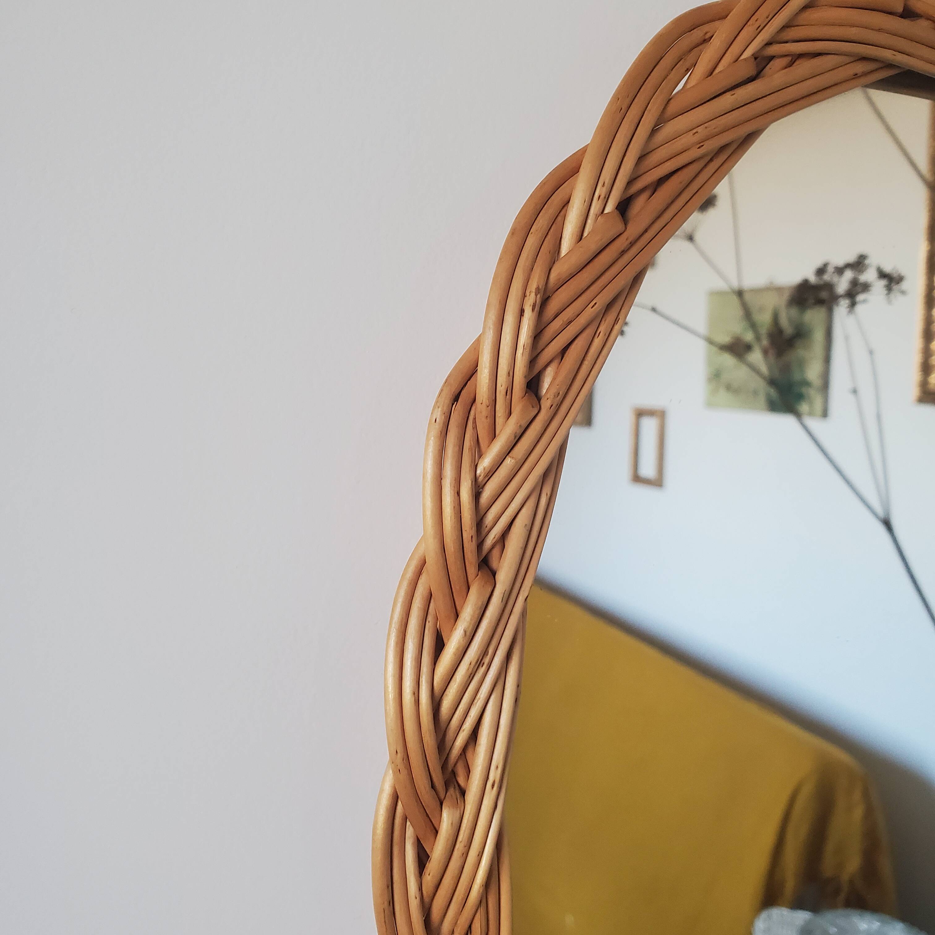 Oval mirror in braided wicker