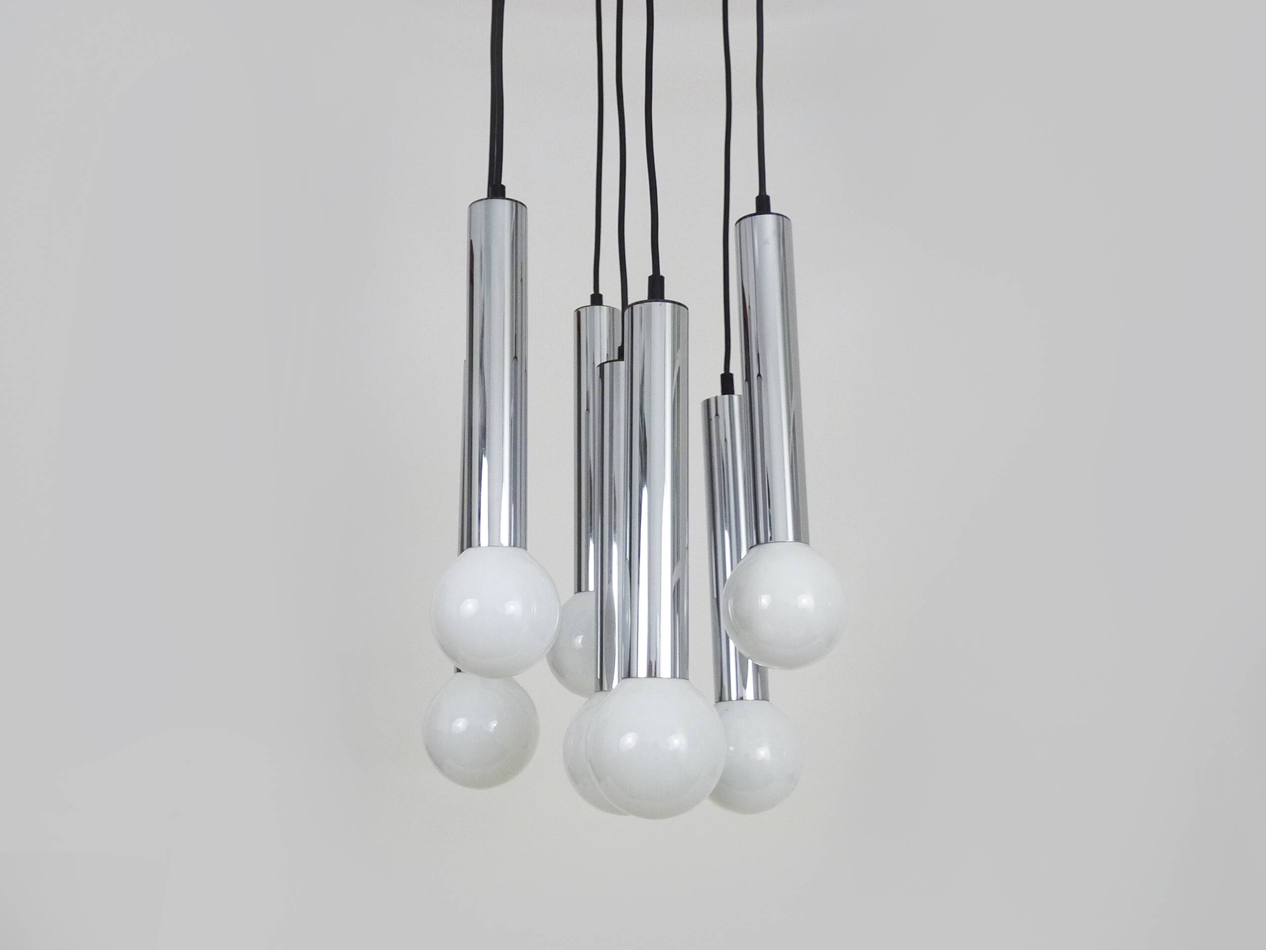 Vintage chrome metal waterfall pendant light with 7 lights Doria Leuchten. 70s