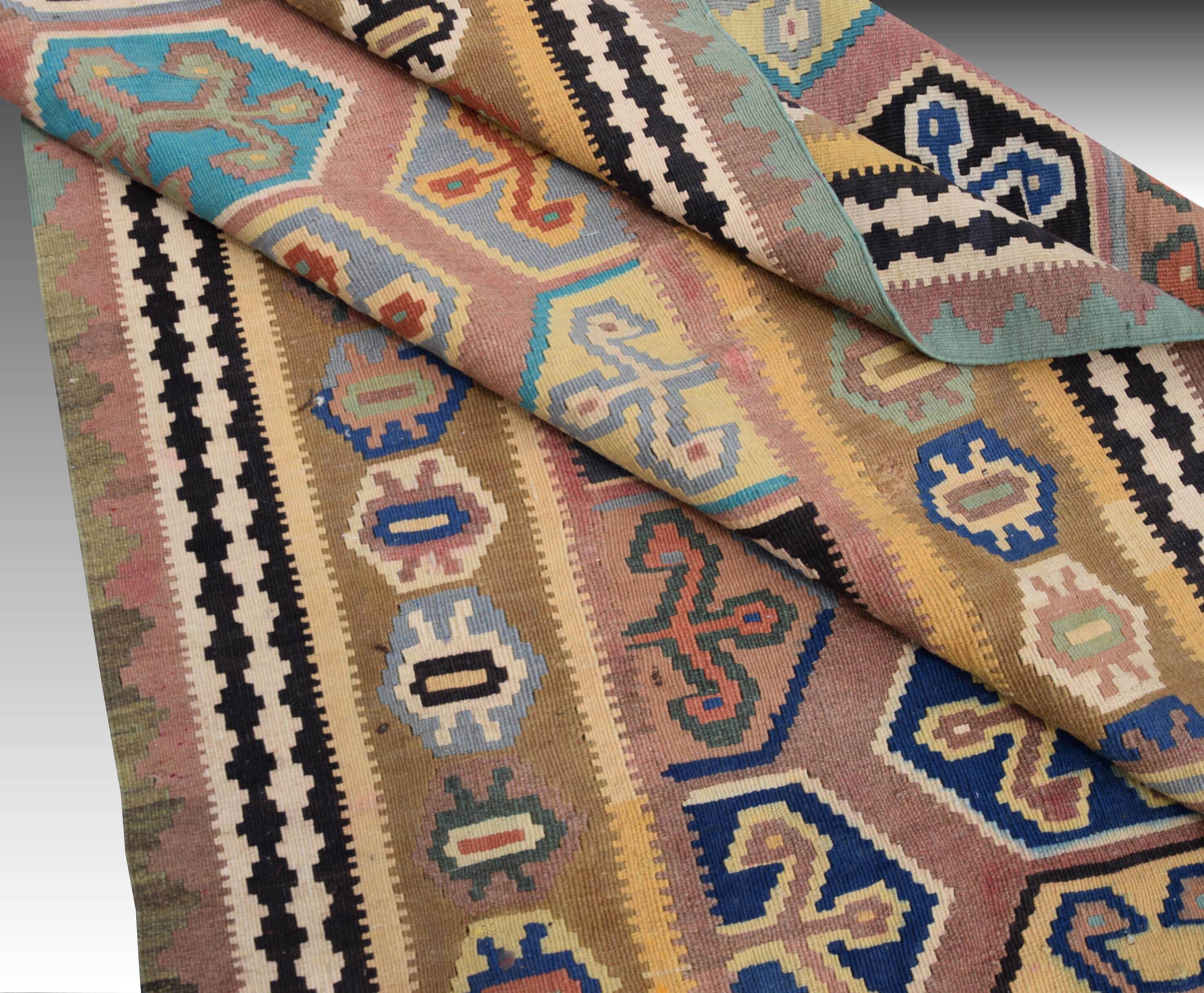 Tapis Kilim Iran Shiraz GashgaÏ : 1.57 X 2.77 Mètres - "Galerie Sardje"