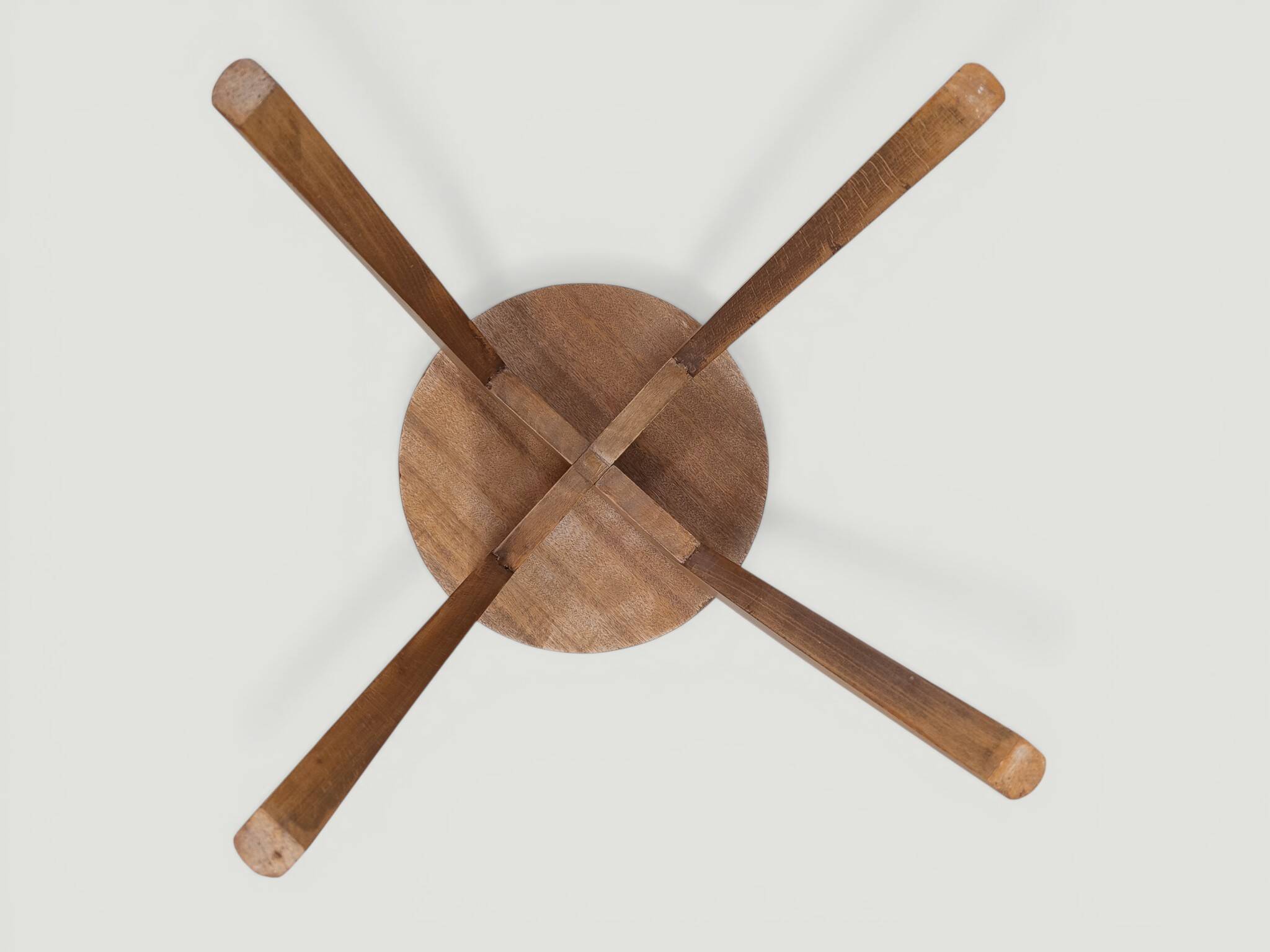 Painter's stool with compass legs