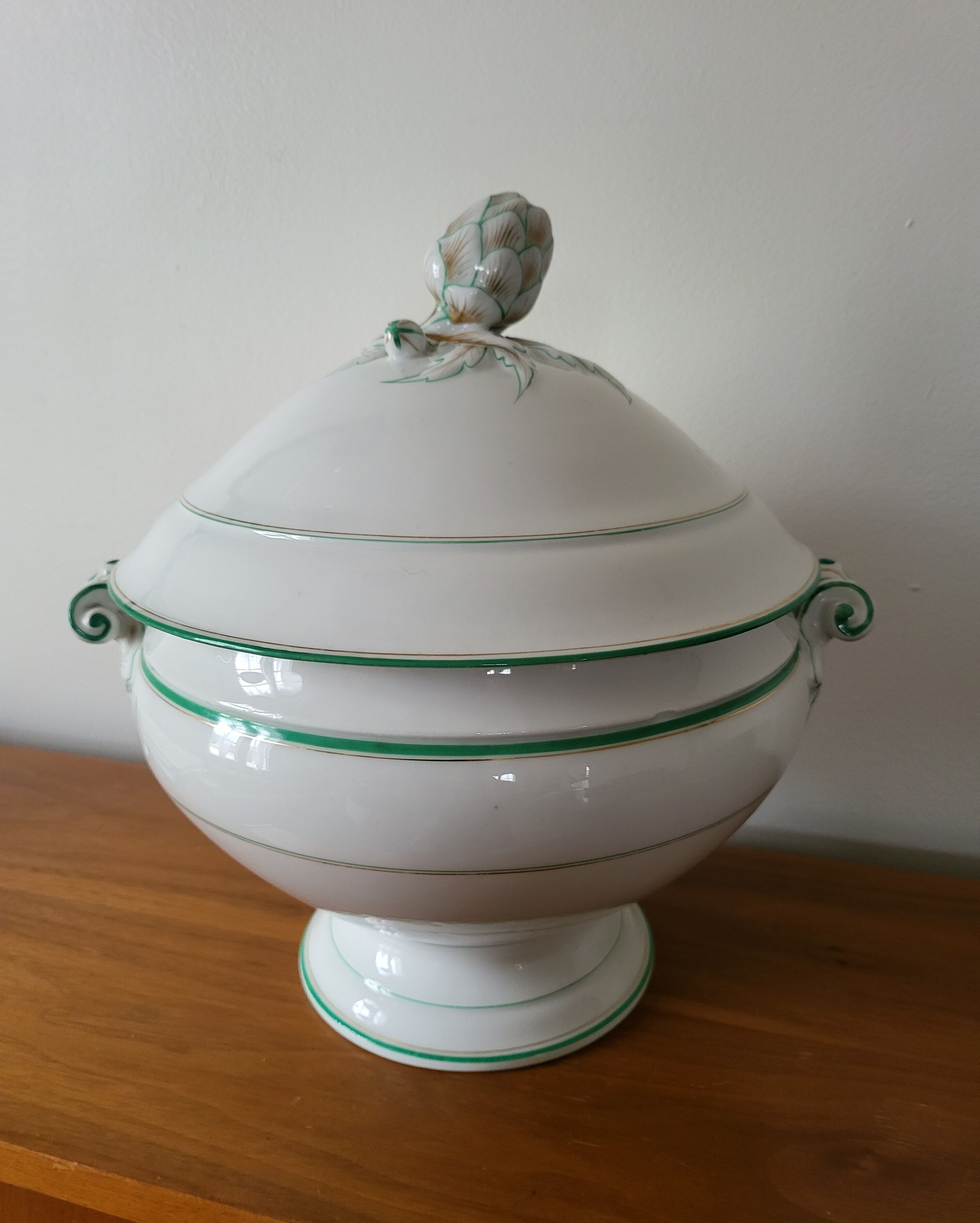Antique Soup Tureen in Old Paris Porcelain