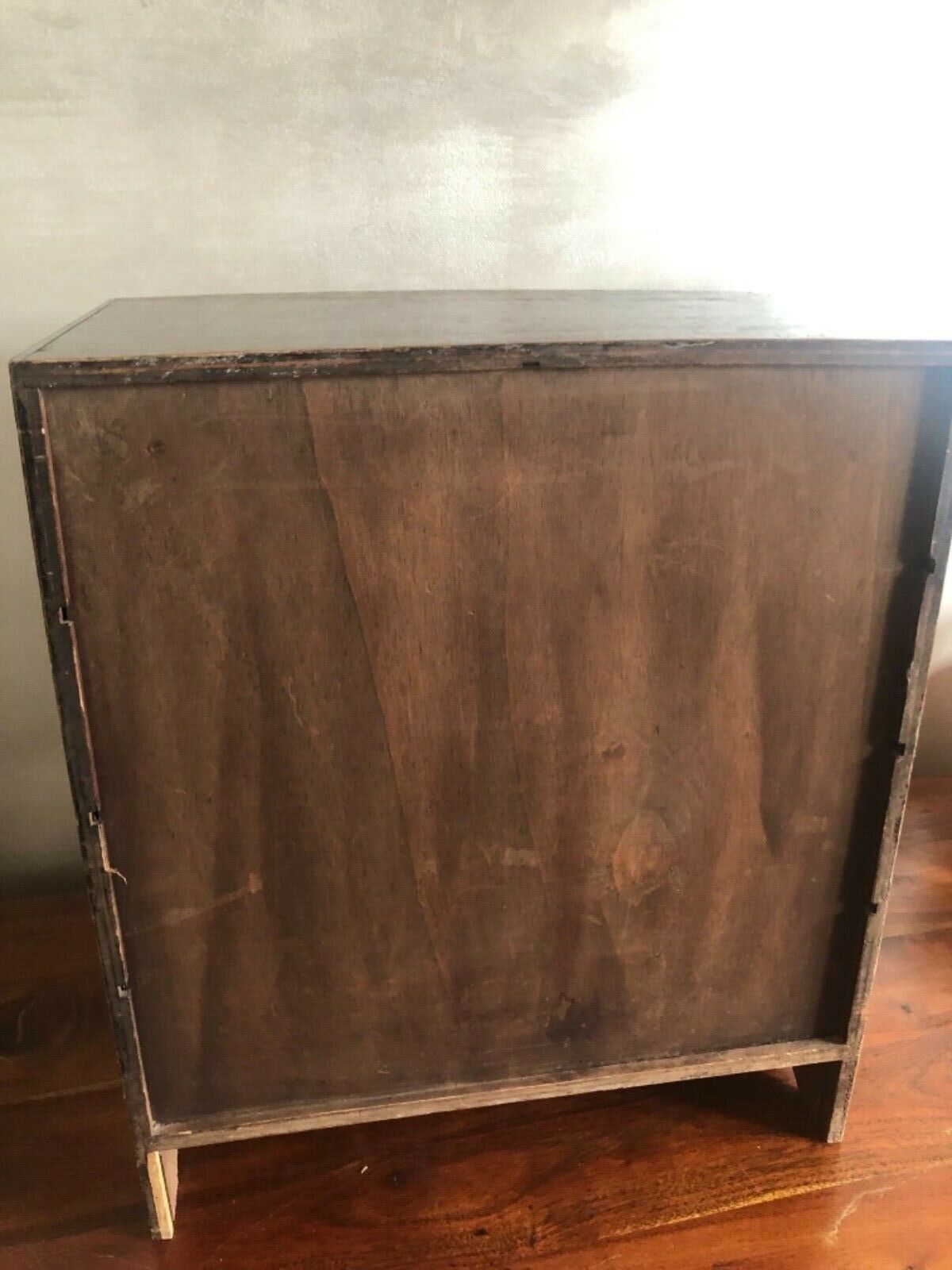 Maison de poupée ou commode en bois à tiroirs vintage