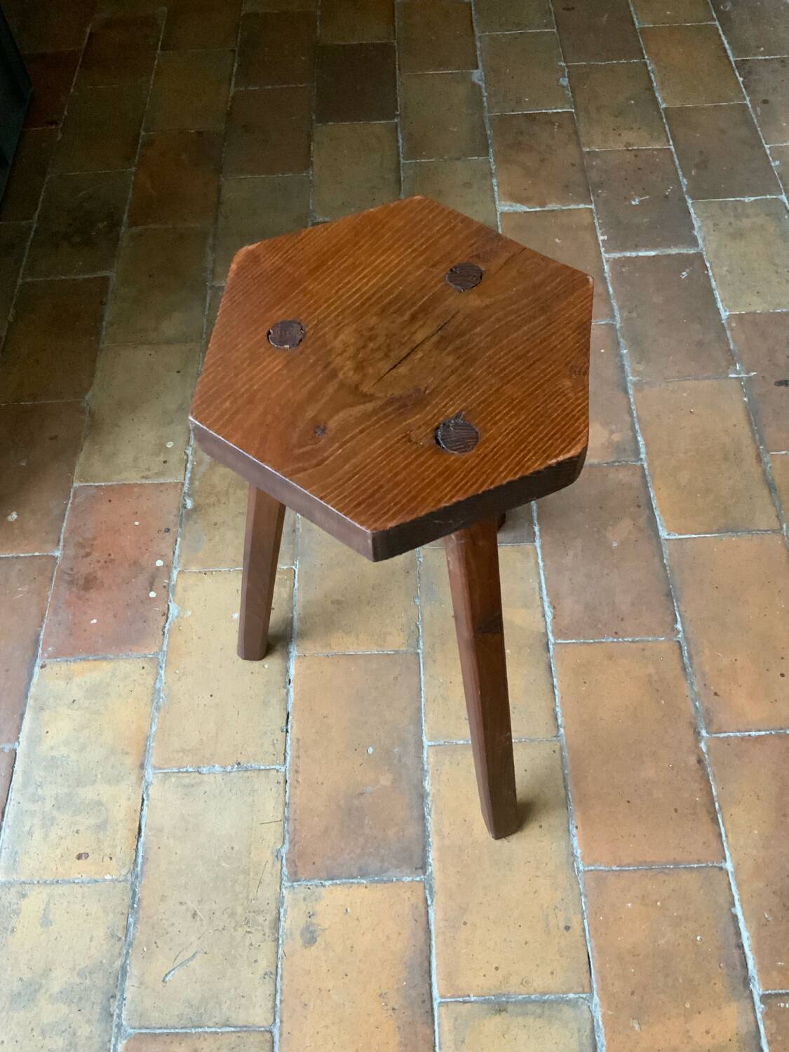 Tripod stool